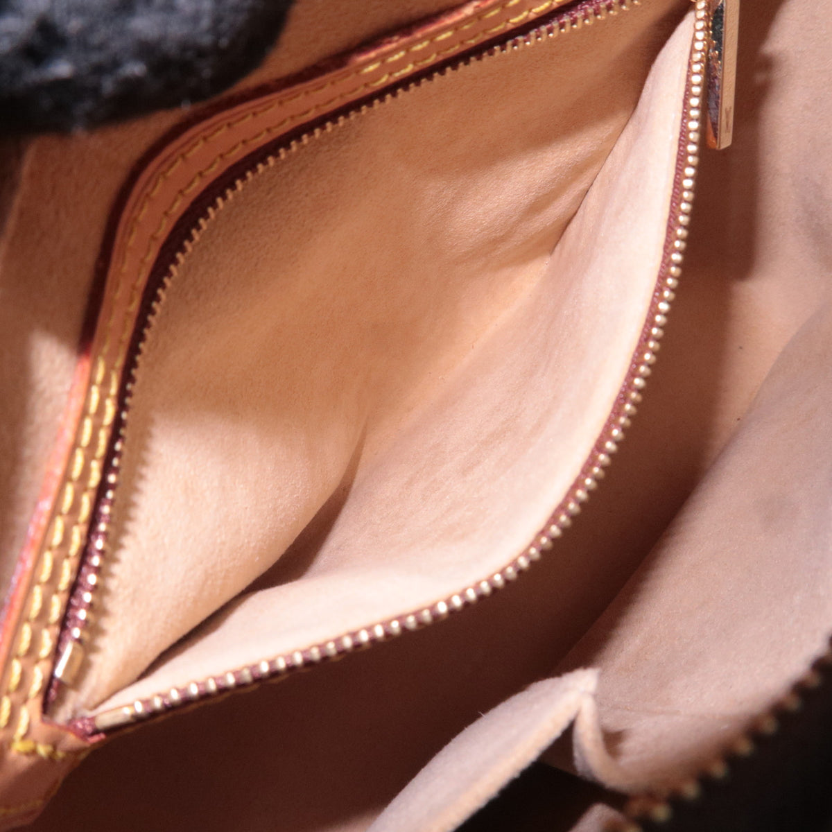 Louis Vuitton Monogram Looping MM Bag M51146