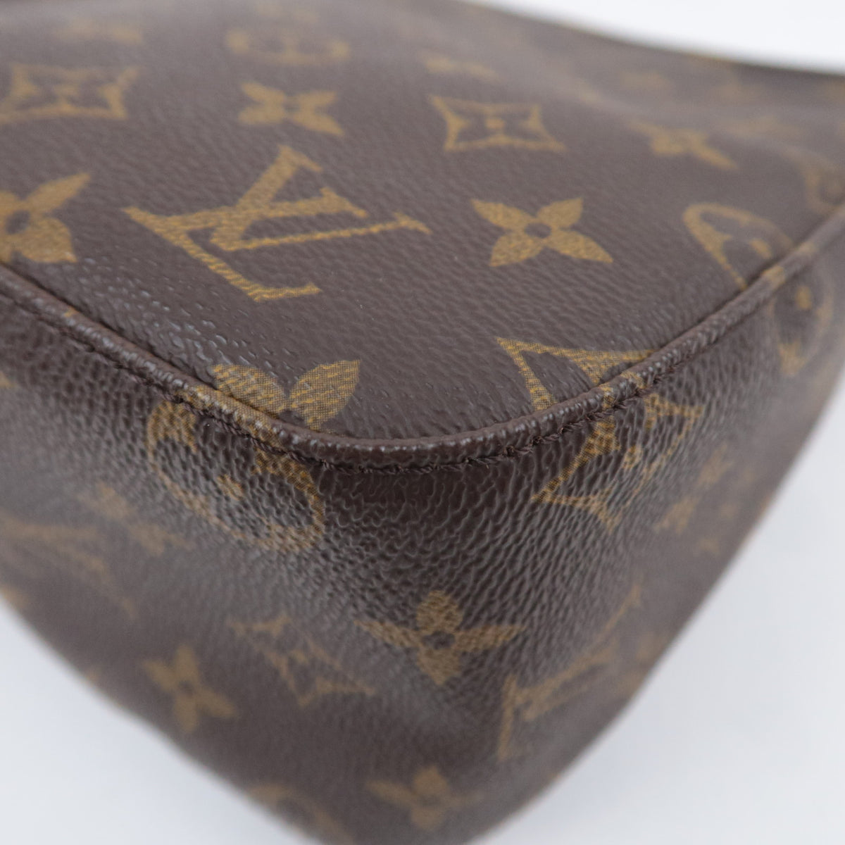 Louis Vuitton Monogram Looping MM Bag M51146