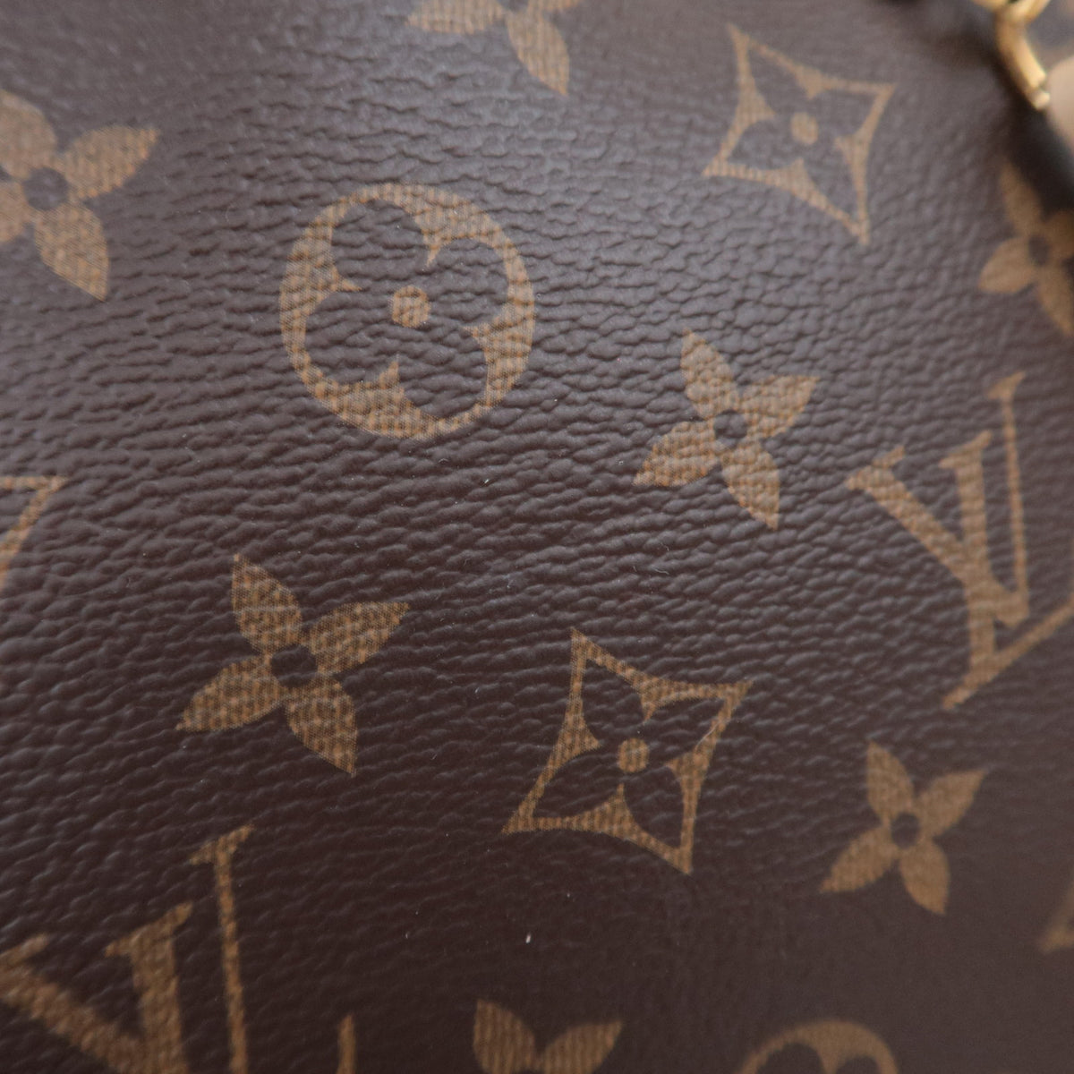 Louis Vuitton Monogram Pallas Shopper Chain Tote M41580
