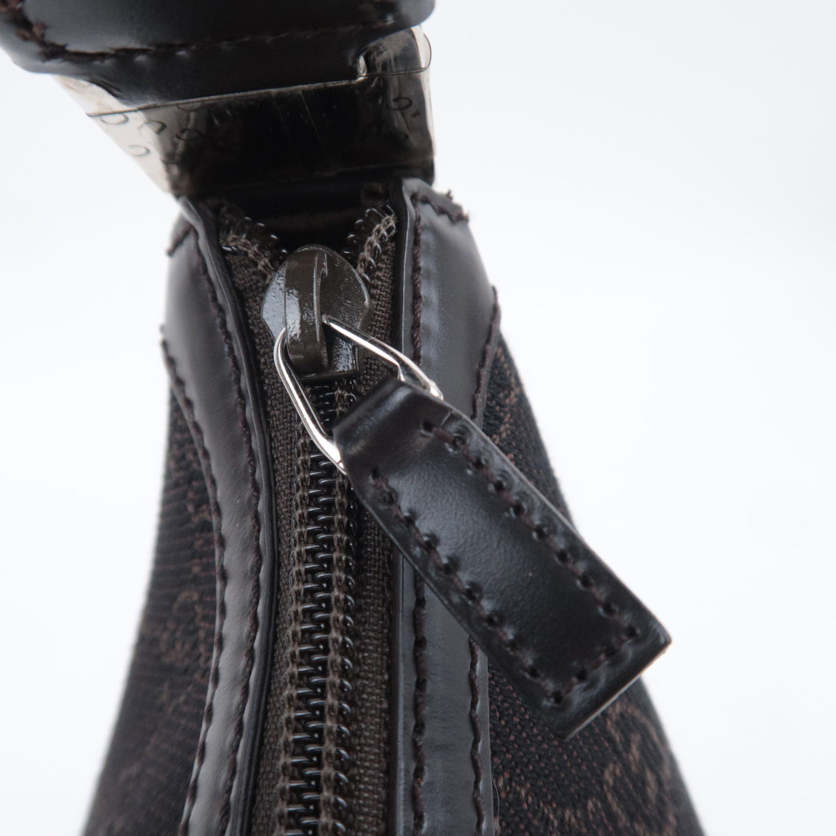 GUCCI GG Canvas Hobo Shoulder Bag 211523