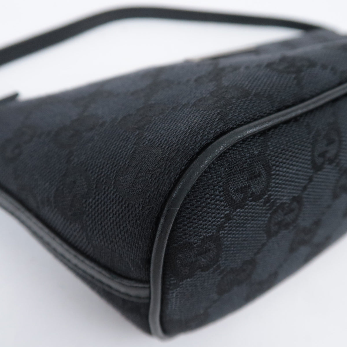 GUCCI GG Canvas Boat Bag Black 039.1103