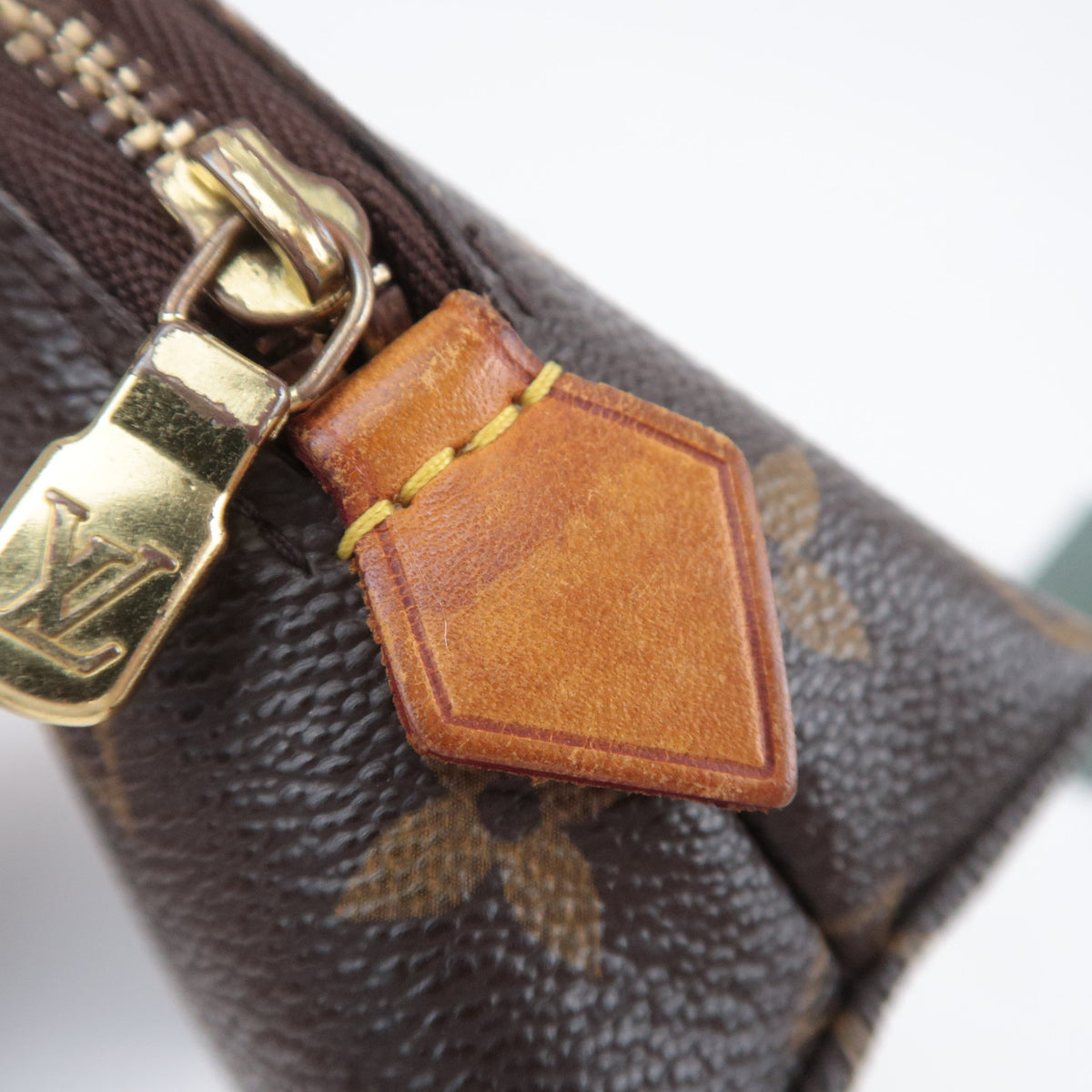 Louis Vuitton Monogram Pochette Cosmetic M47515