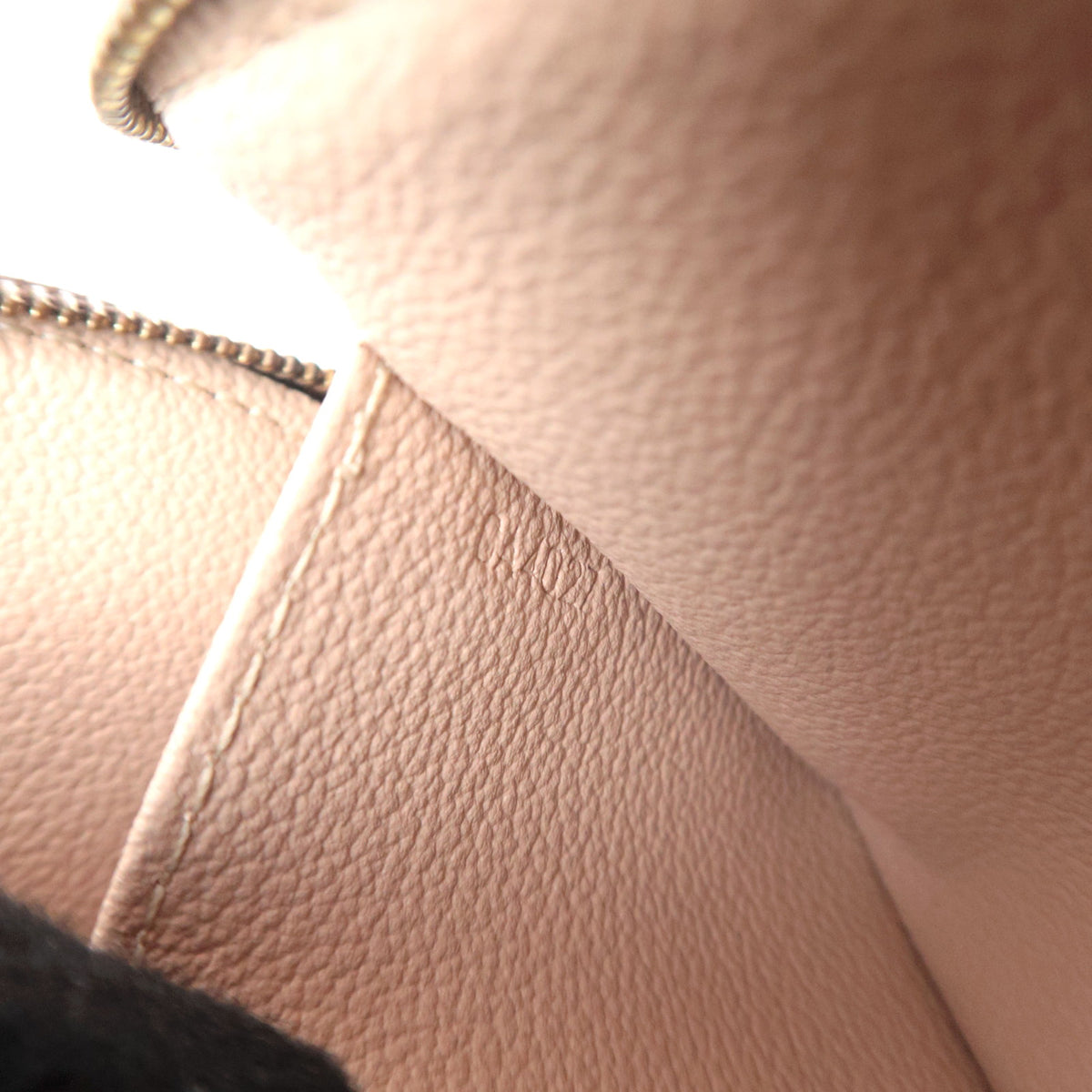Louis Vuitton Monogram Pochette Cosmetic M47515