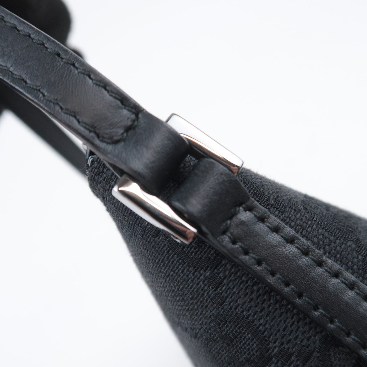 GUCCI GG Canvas Boat Bag Black 07198