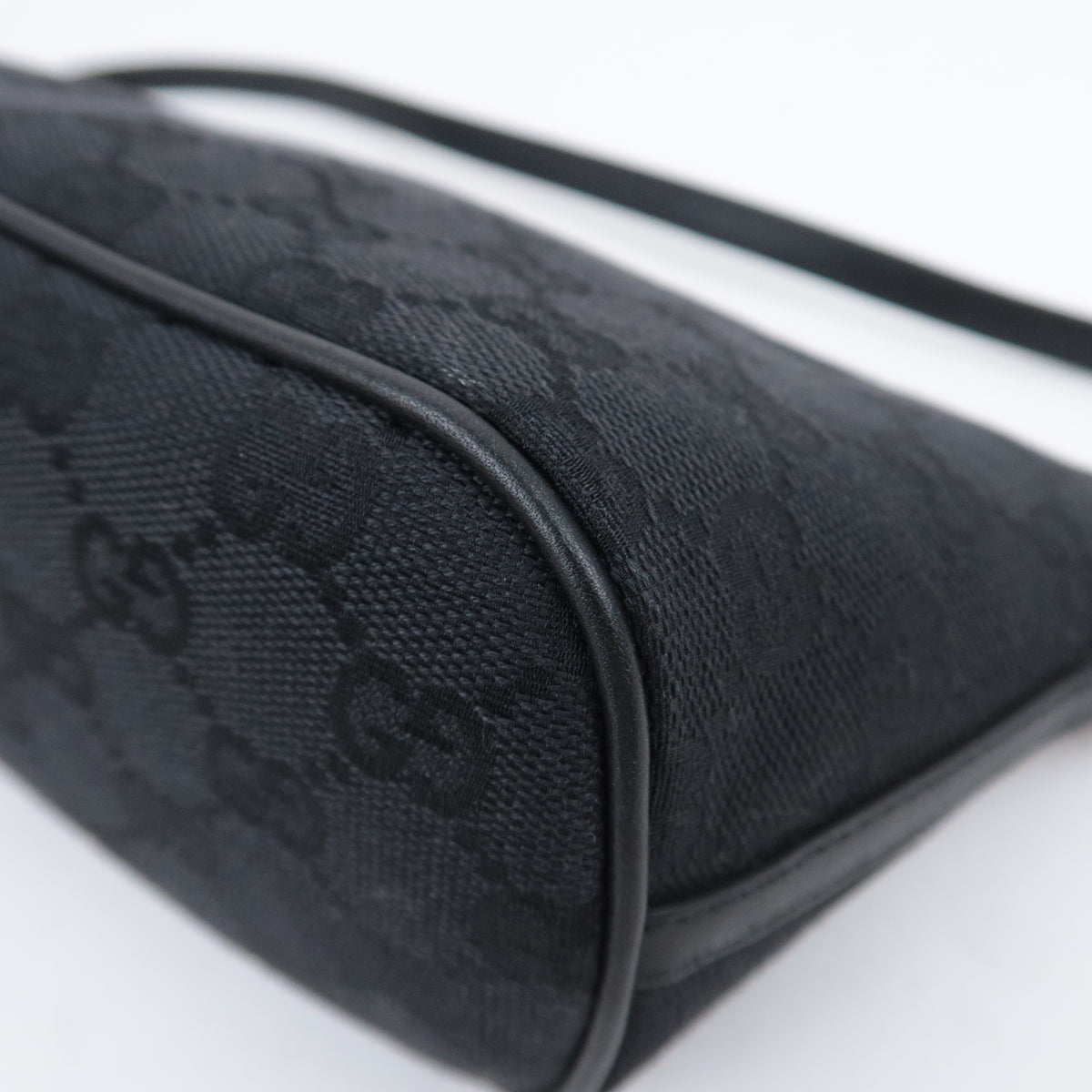 GUCCI GG Canvas Boat Bag Black 07198