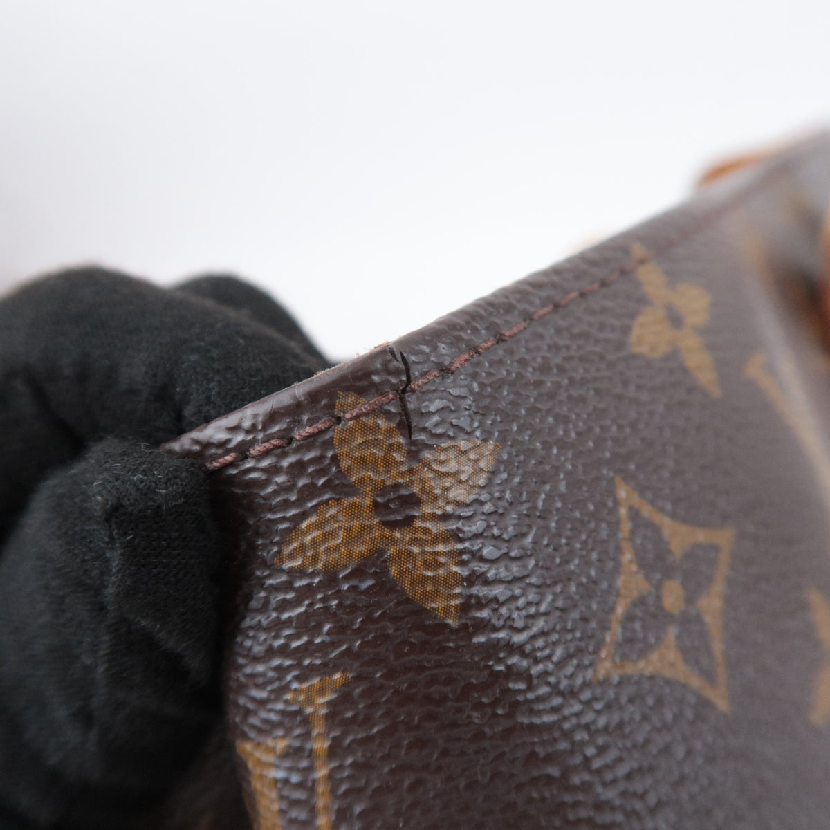 Louis Vuitton Monogram Wilshire MM Tote Bag M45644