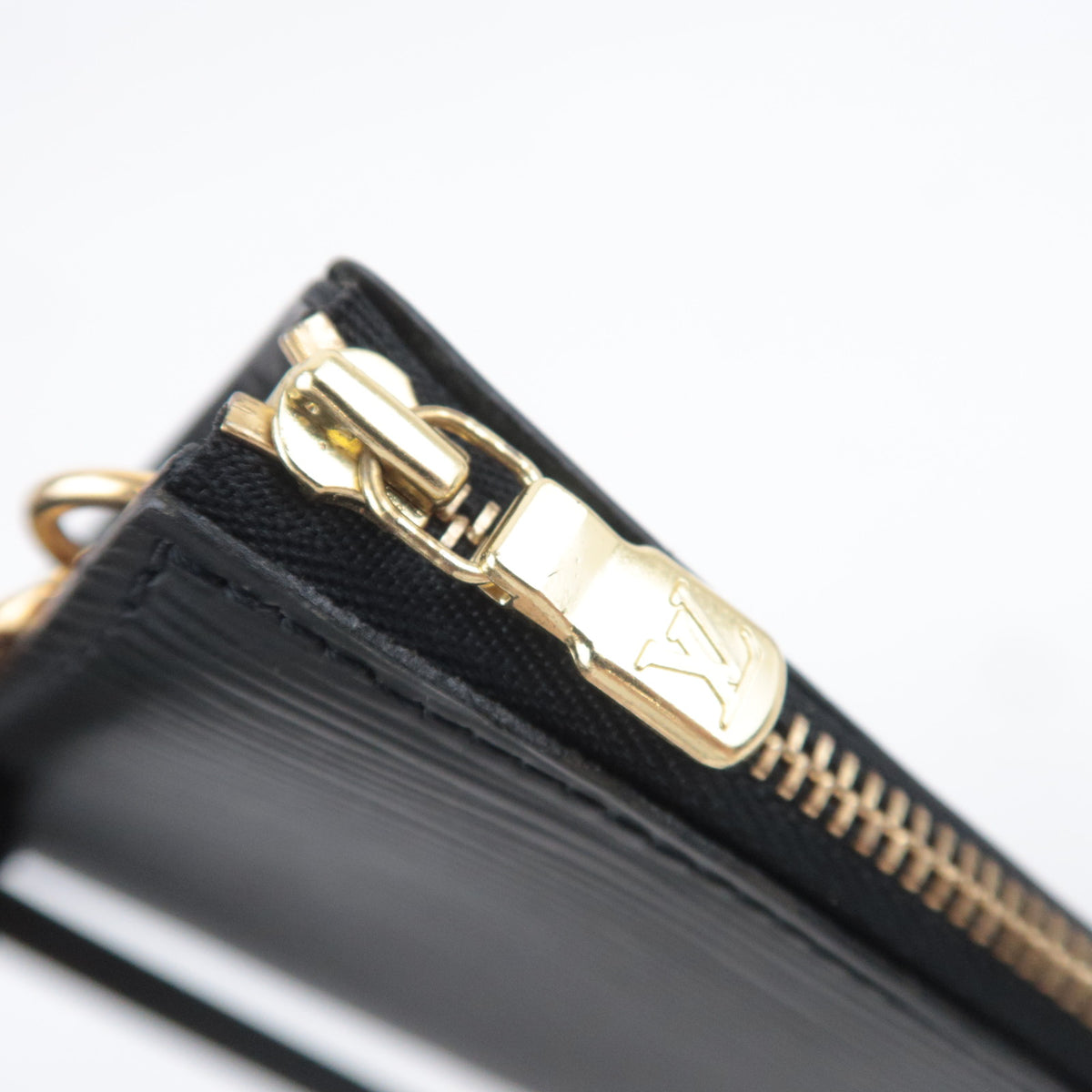 Louis Vuitton Epi Pochette Accessoires Handbag M52942
