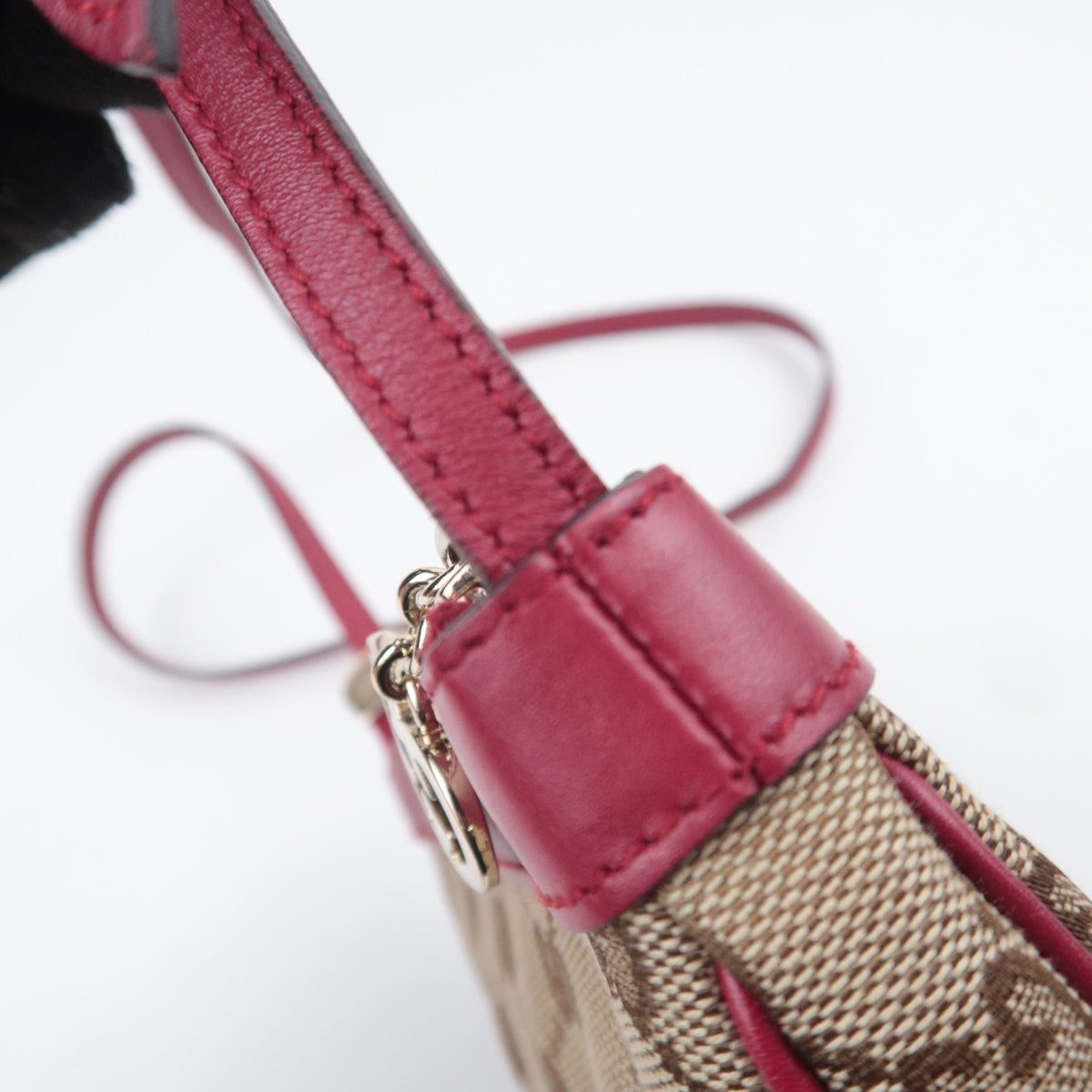 GUCCI Lovely GG Canvas Shoulder Bag 256899
