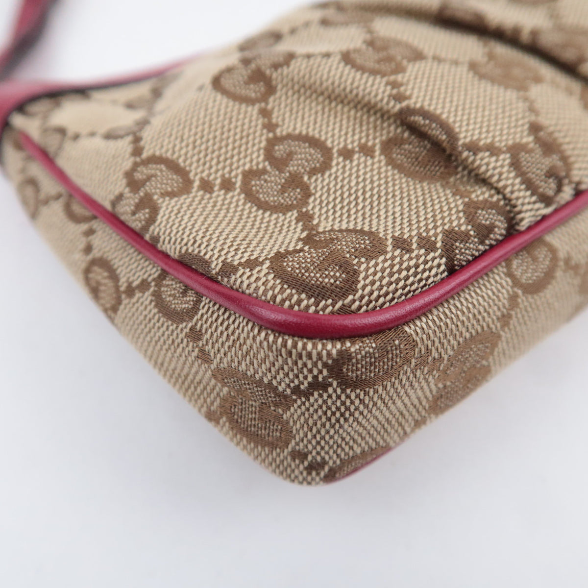 GUCCI Lovely GG Canvas Shoulder Bag 256899