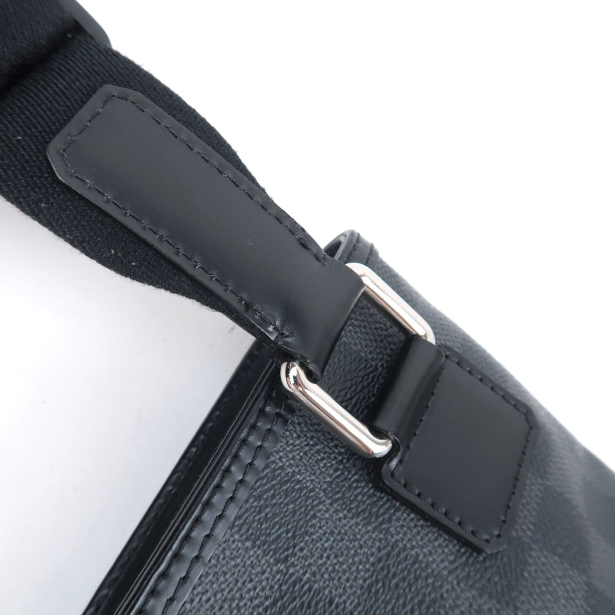 Louis Vuitton Damier Graphite Thomas Shoulder bag N58028