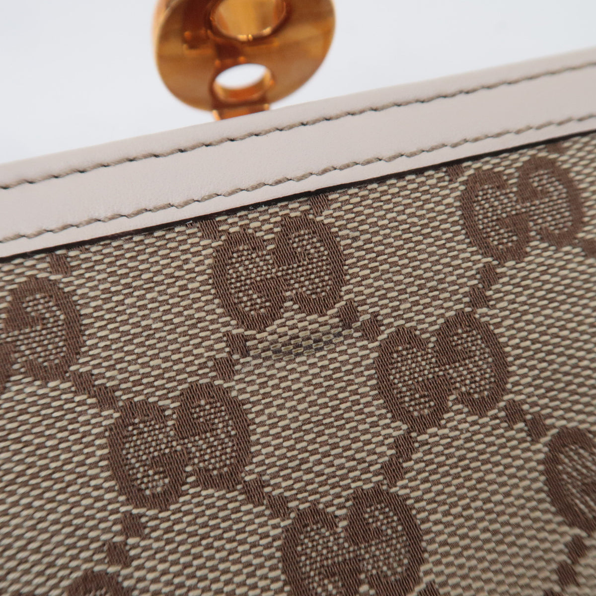 GUCCI GG Canvas Bi-Fold Wallet Beige Ivory Gold Clasp 159917