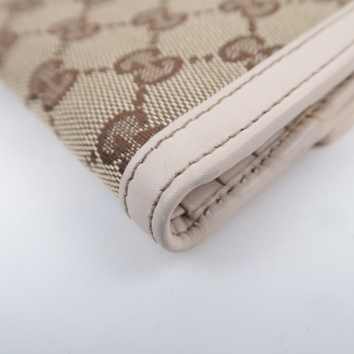 GUCCI GG Canvas Bi-Fold Wallet Beige Ivory Gold Clasp 159917