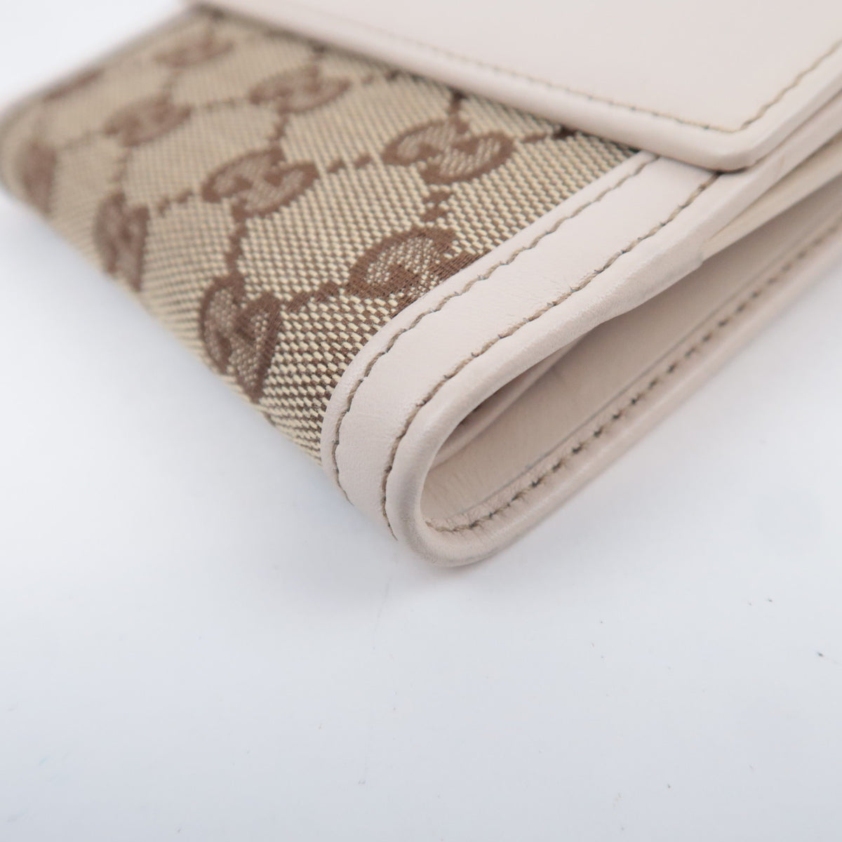GUCCI GG Canvas Bi-Fold Wallet Beige Ivory Gold Clasp 159917