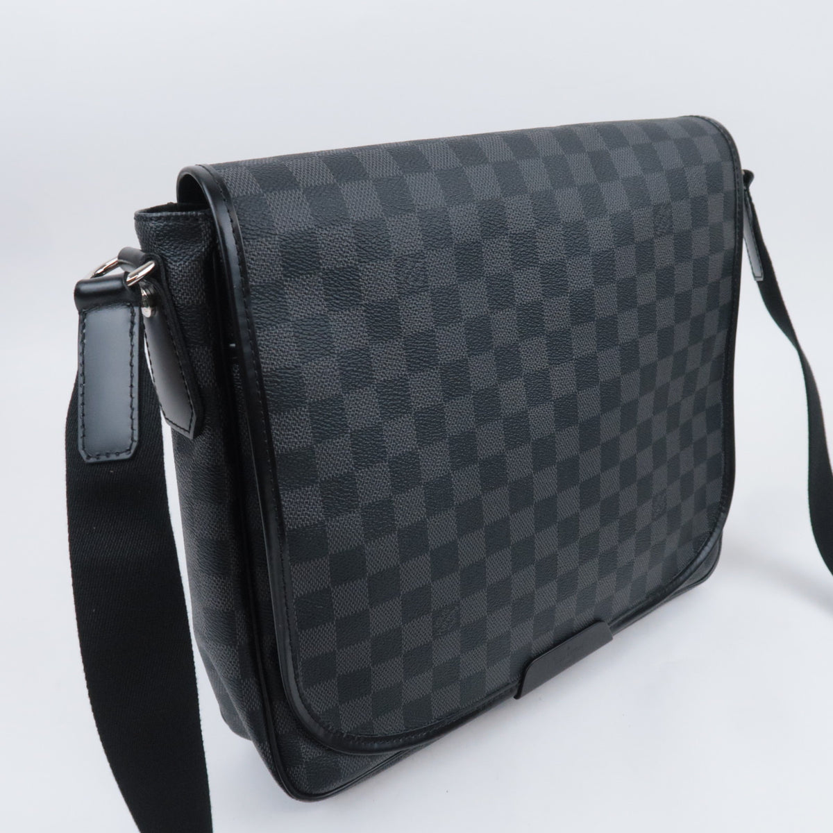 Louis Vuitton Damier Graphite Daniel MM Bag N58029