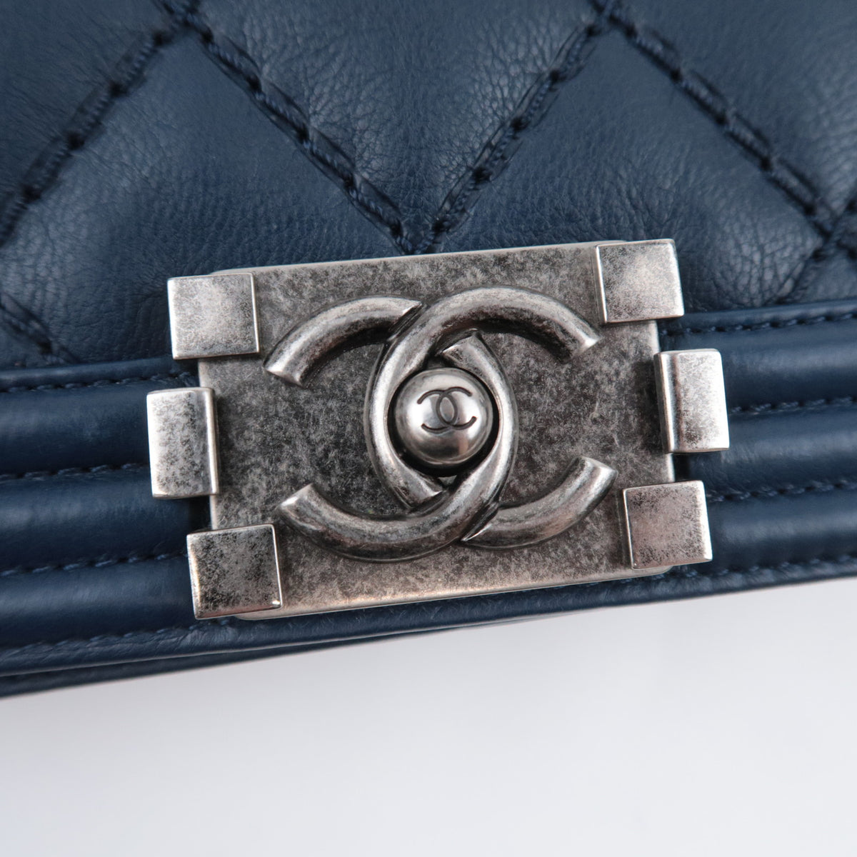 CHANEL Wild Stitch Boy Chanel 25 Flap Bag Lambskin