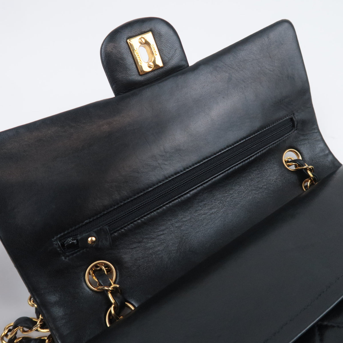 CHANEL Matelasse 25 Chain Shoulder Bag Lambskin