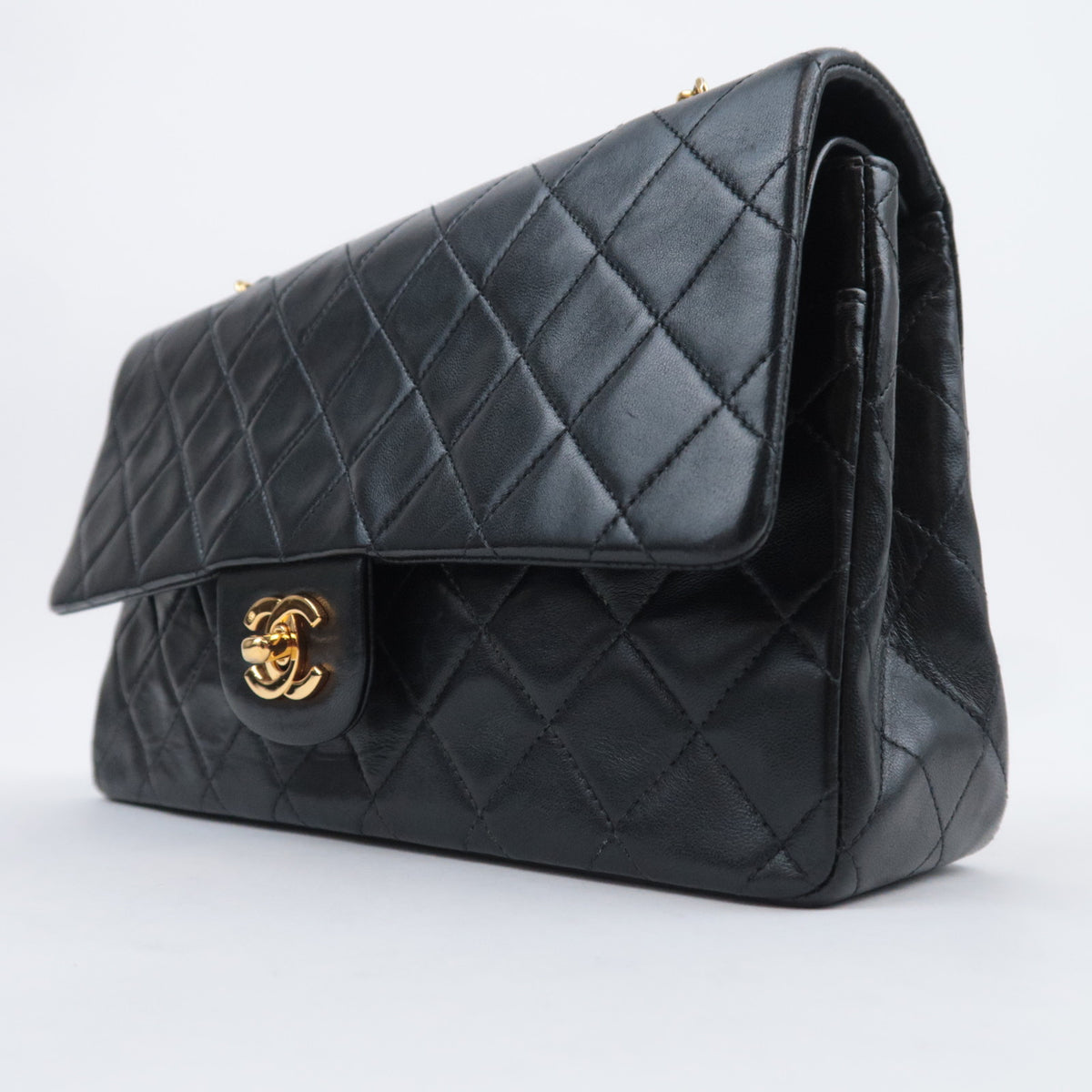 CHANEL Matelasse 25 Chain Shoulder Bag Lambskin