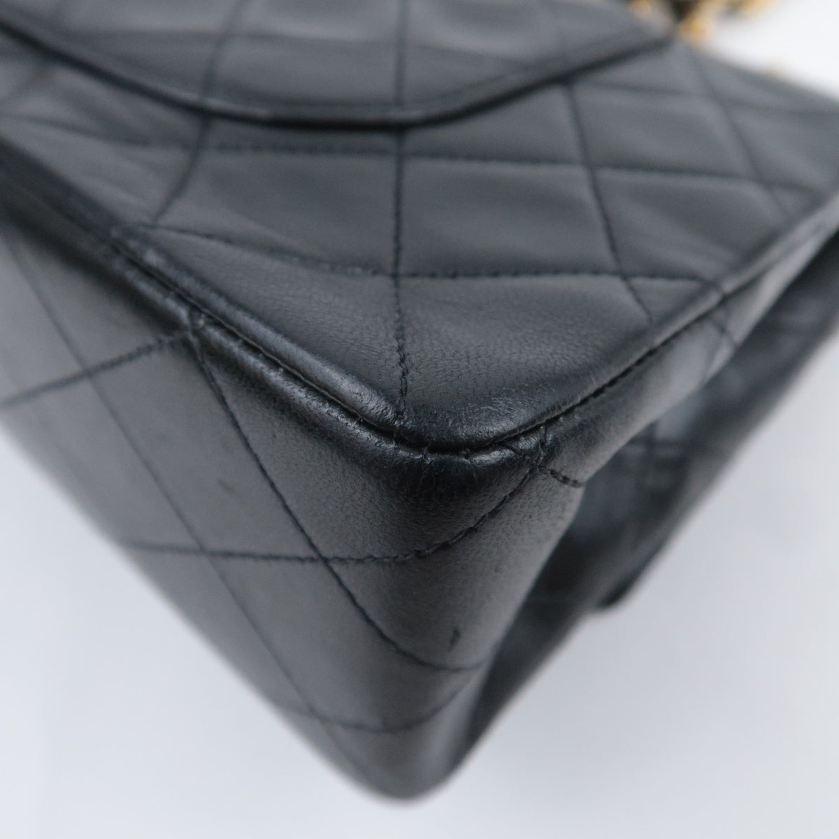 CHANEL Matelasse 25 Chain Shoulder Bag Lambskin