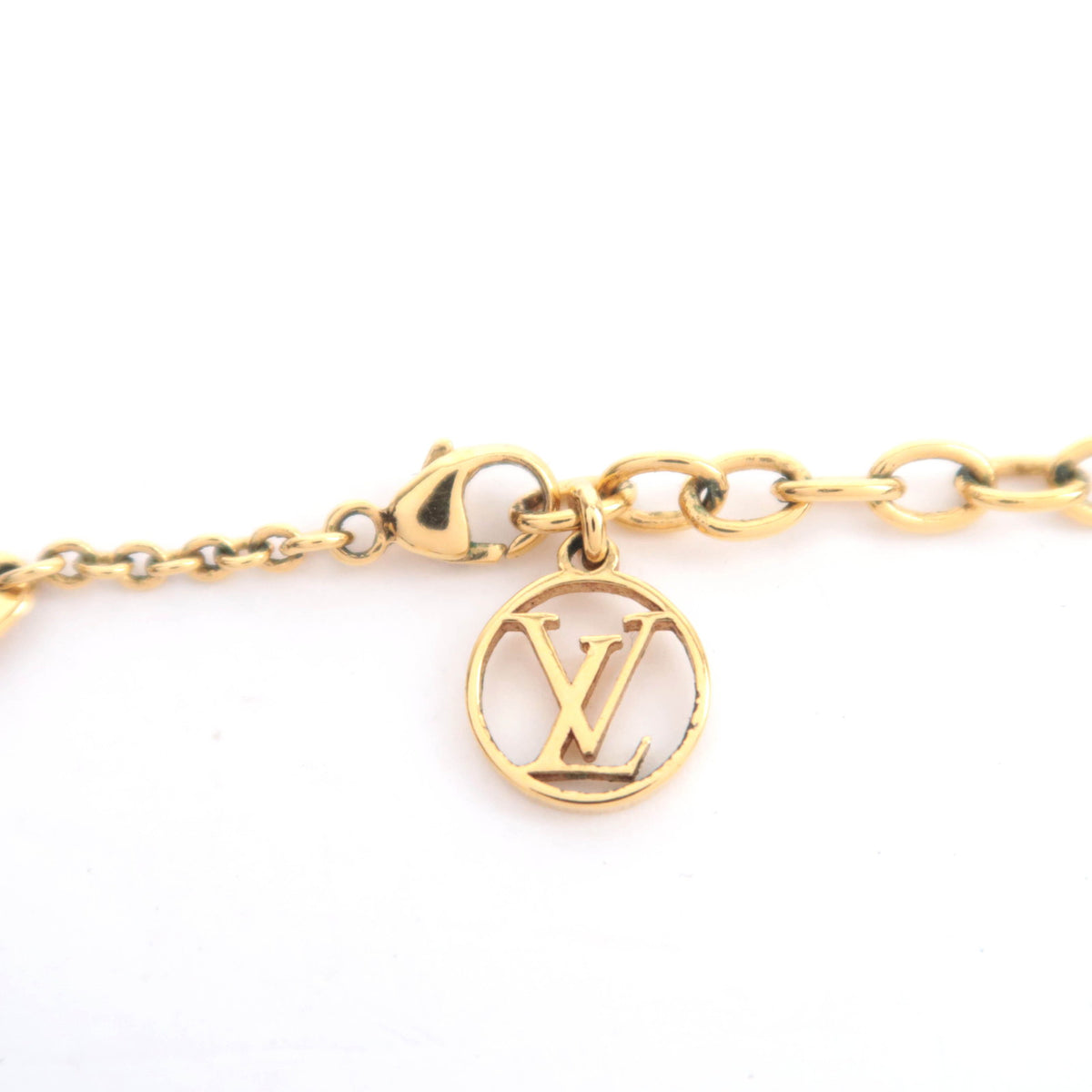 Louis Vuitton Essential V Necklace M61083