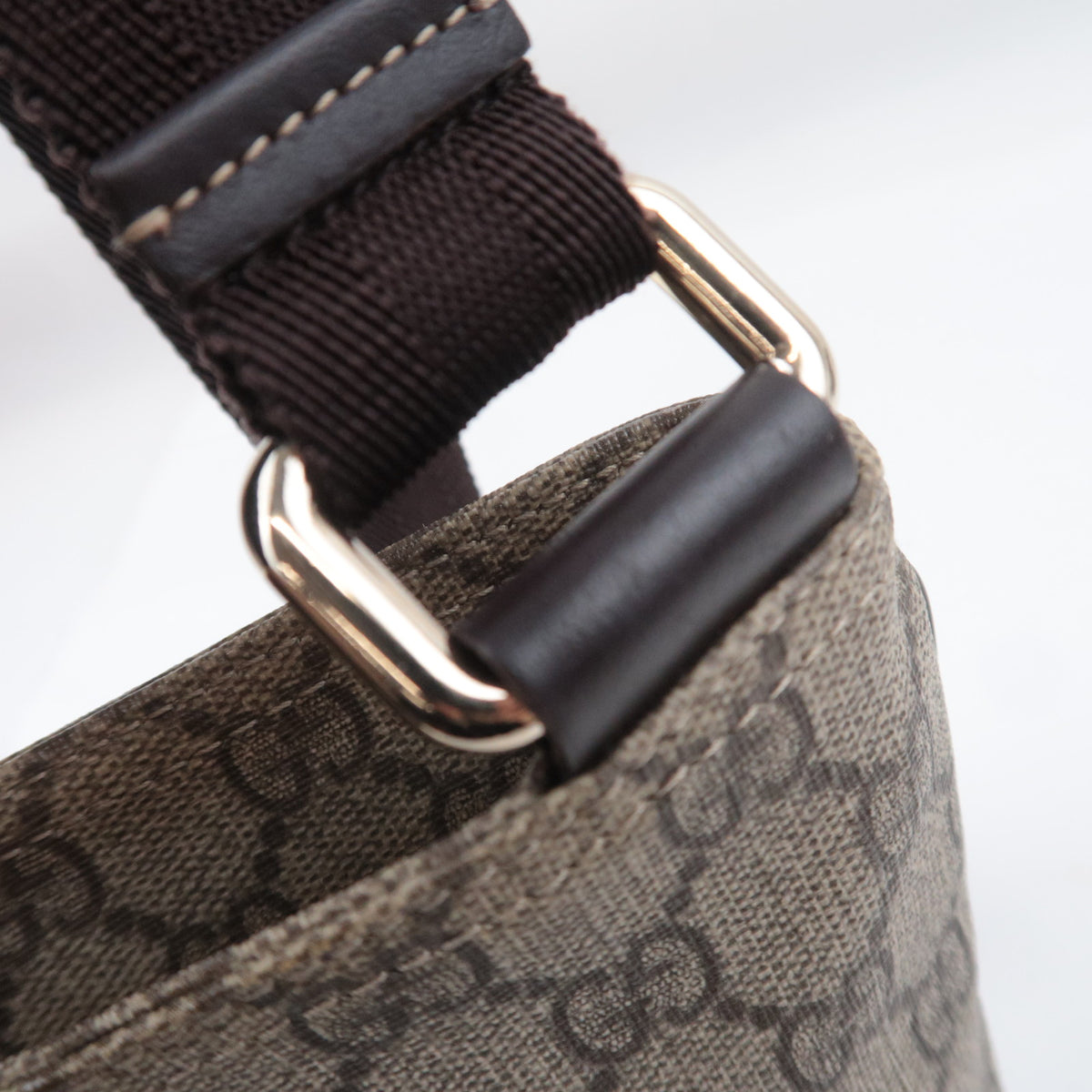 GUCCI GG Supreme Flat Shoulder Bag 201538
