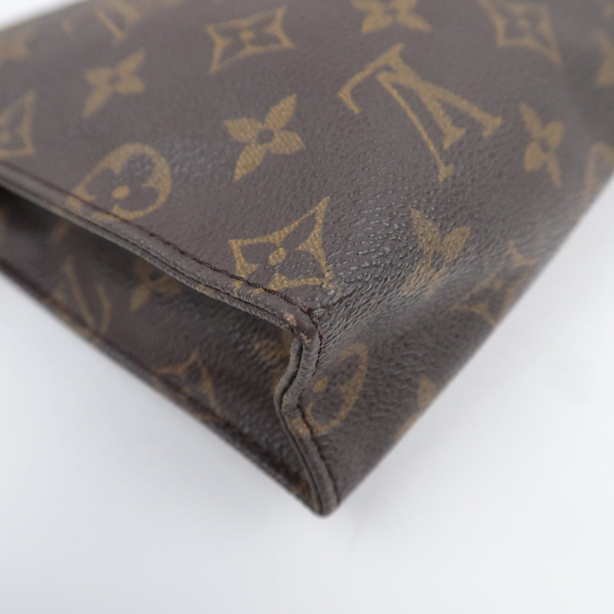 Louis Vuitton Monogram Poche Toilette 26 Toiletry Bag M47542