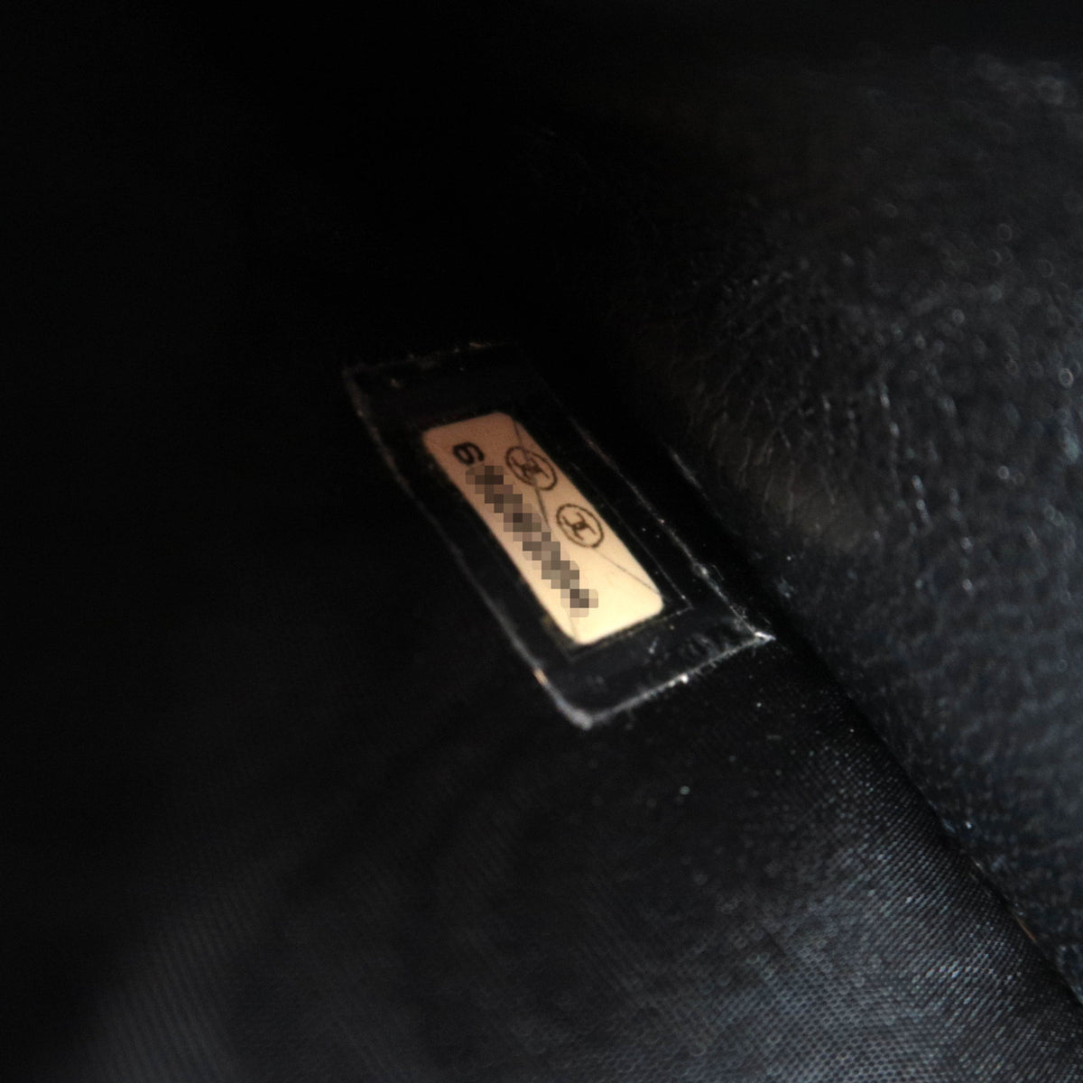 CHANEL Coco Mark Bi-Fold Wallet Caviarskin