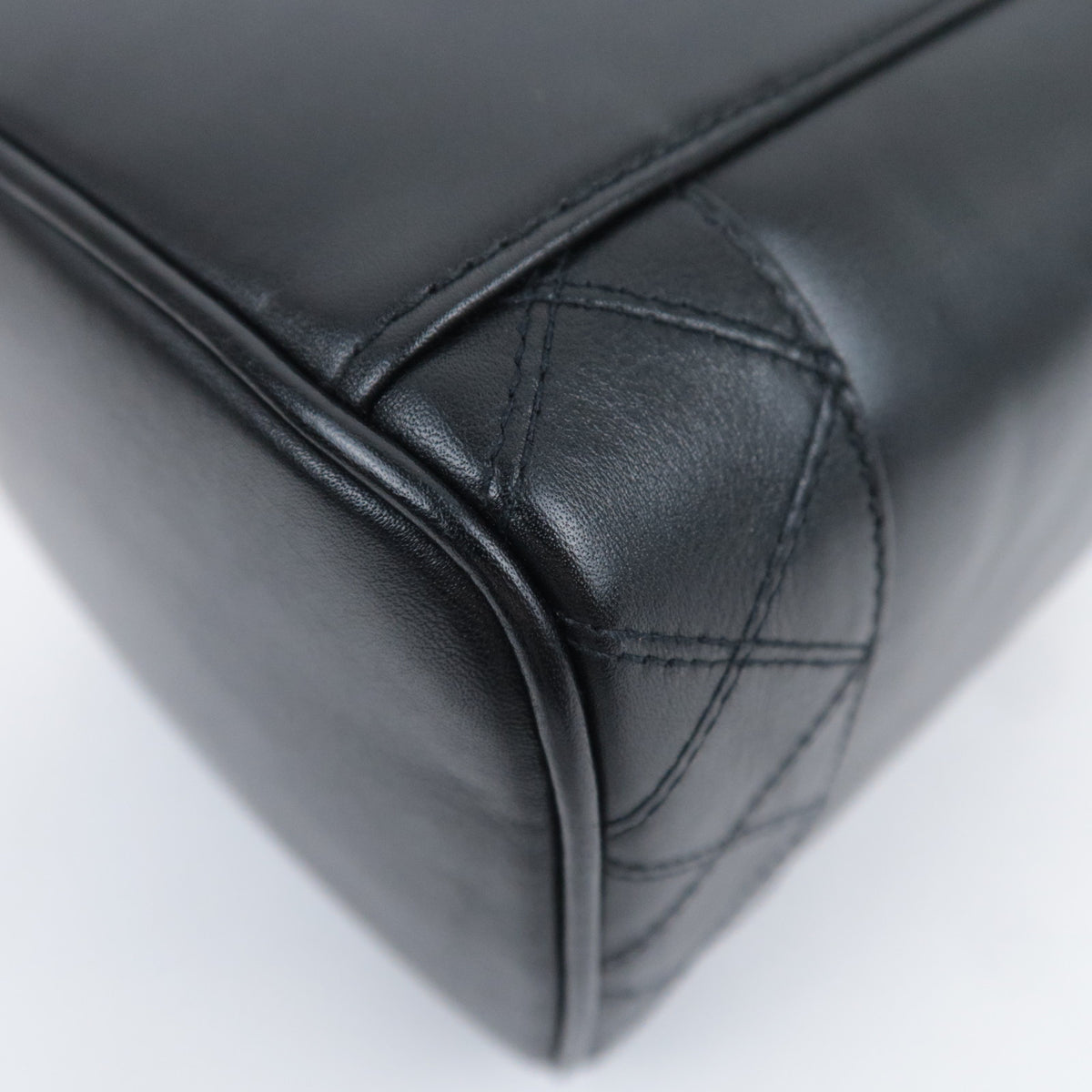 CHANEL Bicolore Leather Vanity Bag A01619