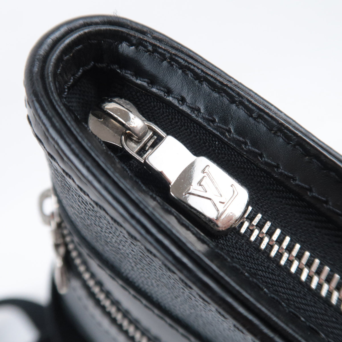 Louis Vuitton Damier Graphite Thomas Shoulder bag N58028