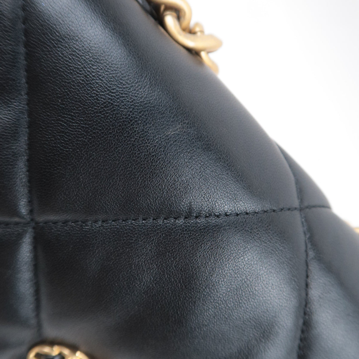 CHANEL 19 Dixneuf Lambskin 2Way Chain Shoulder Bag