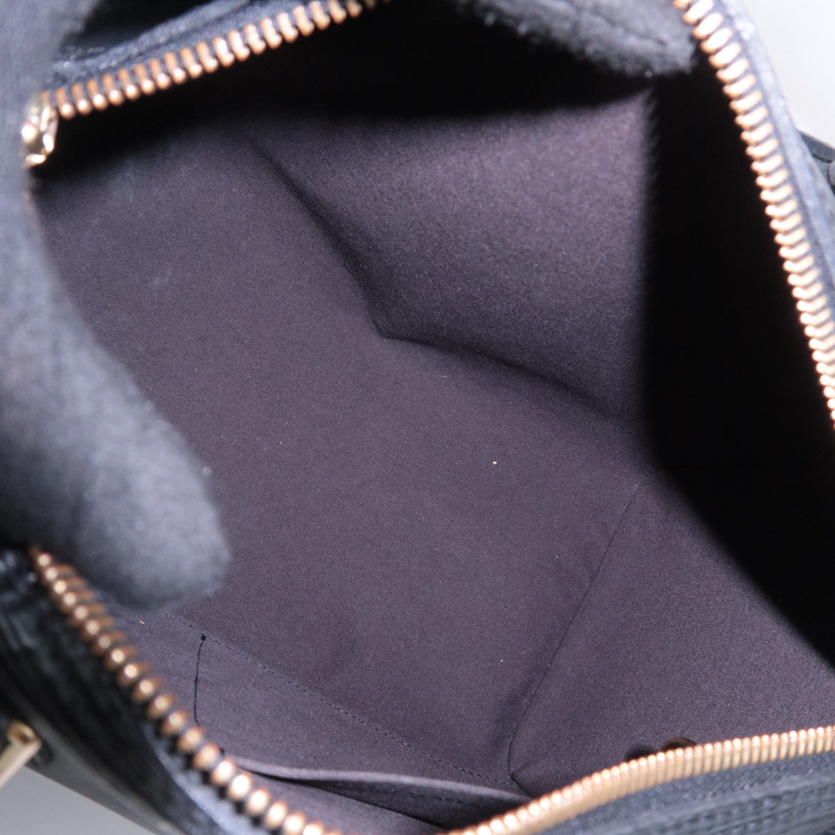 Louis Vuitton Epi Speedy 25 Handbag Noir M59032