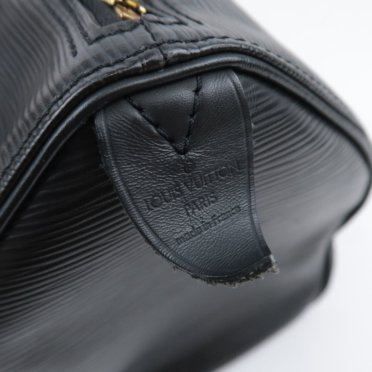 Louis Vuitton Epi Speedy 25 Handbag Noir M59032
