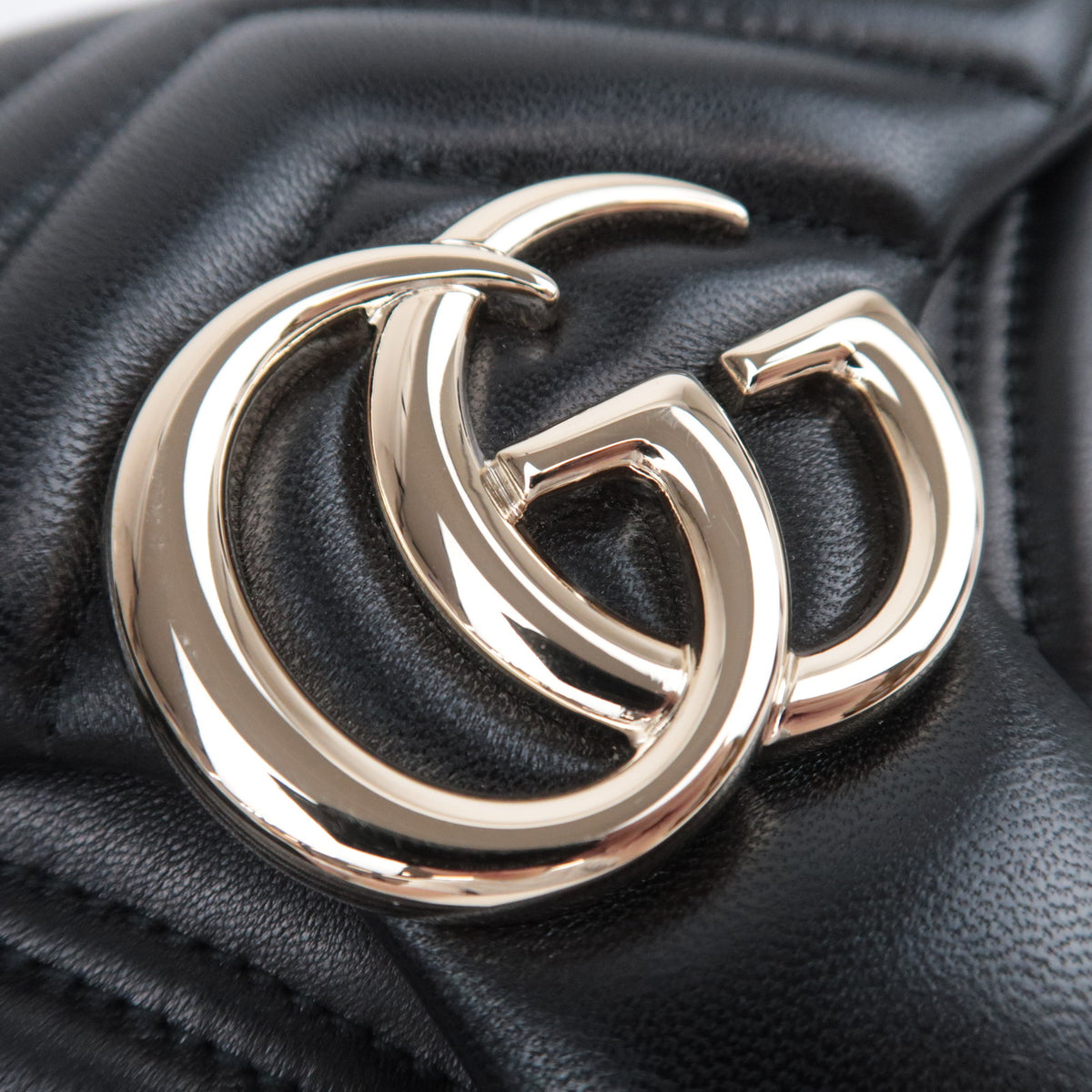 GUCCI GG Marmont Medium Chain Shoulder Bag 837267