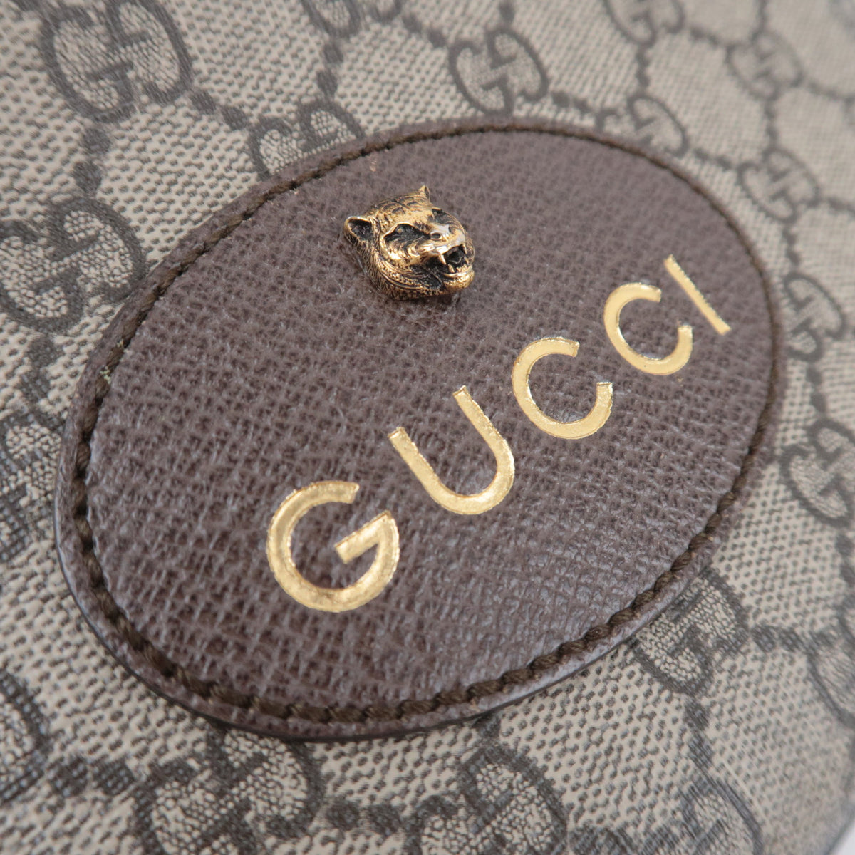 GUCCI Neo Vintage Tiger Head GG Supreme Shoulder Bag 476466