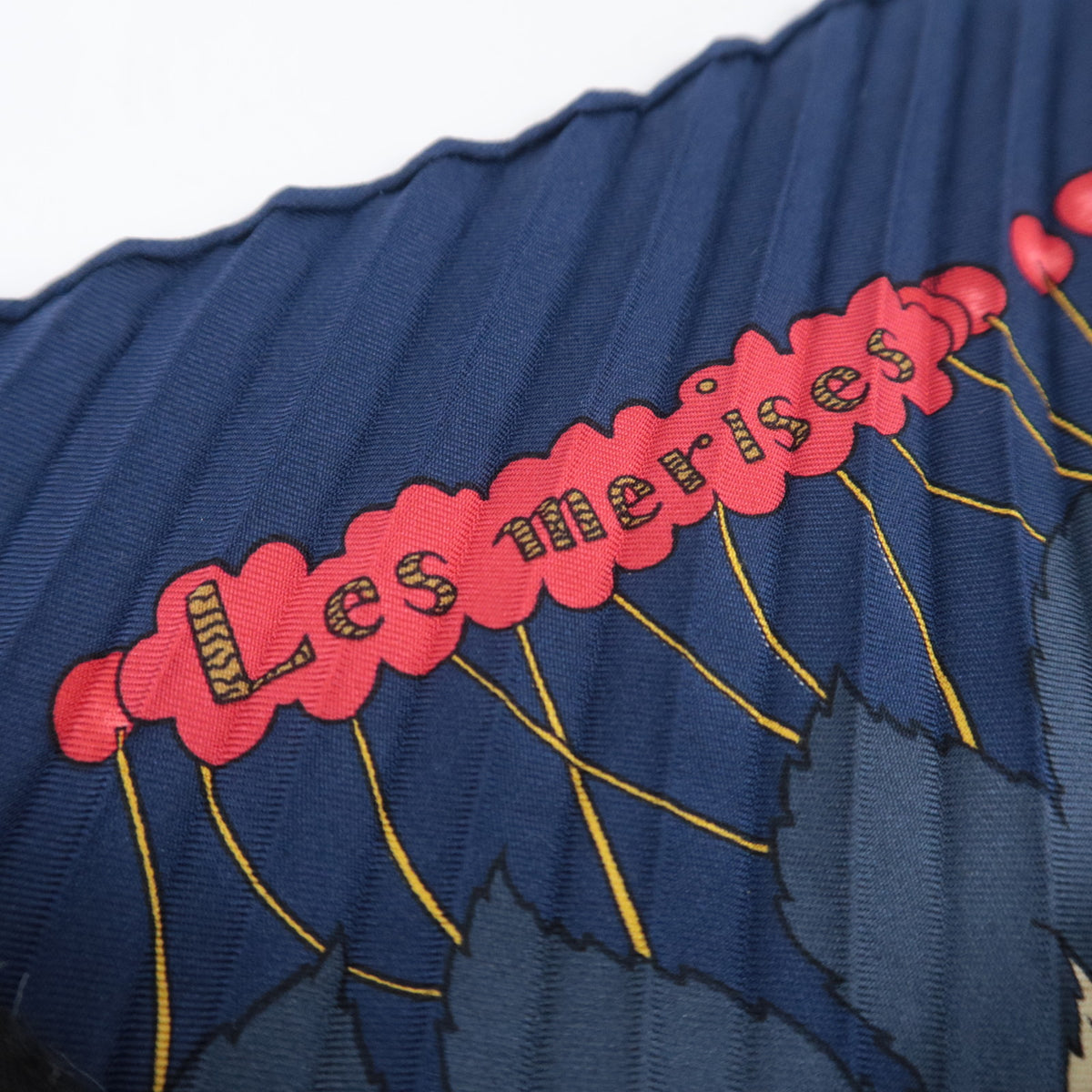 HERMES Pleated Carre 90 Scarf Les merises