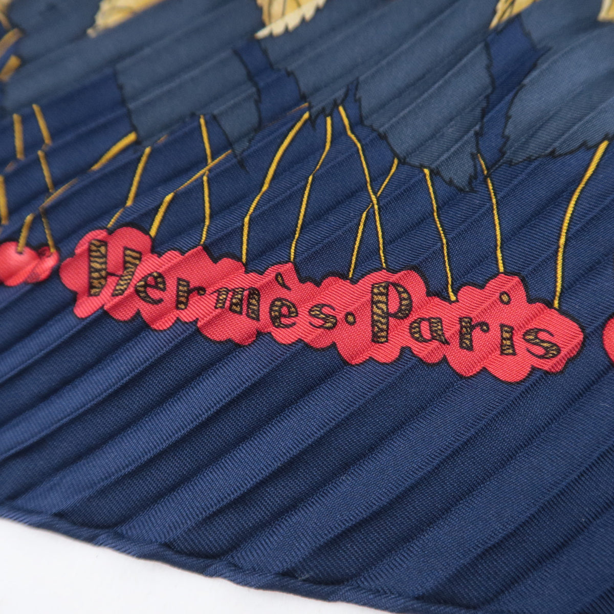 HERMES Pleated Carre 90 Scarf Les merises