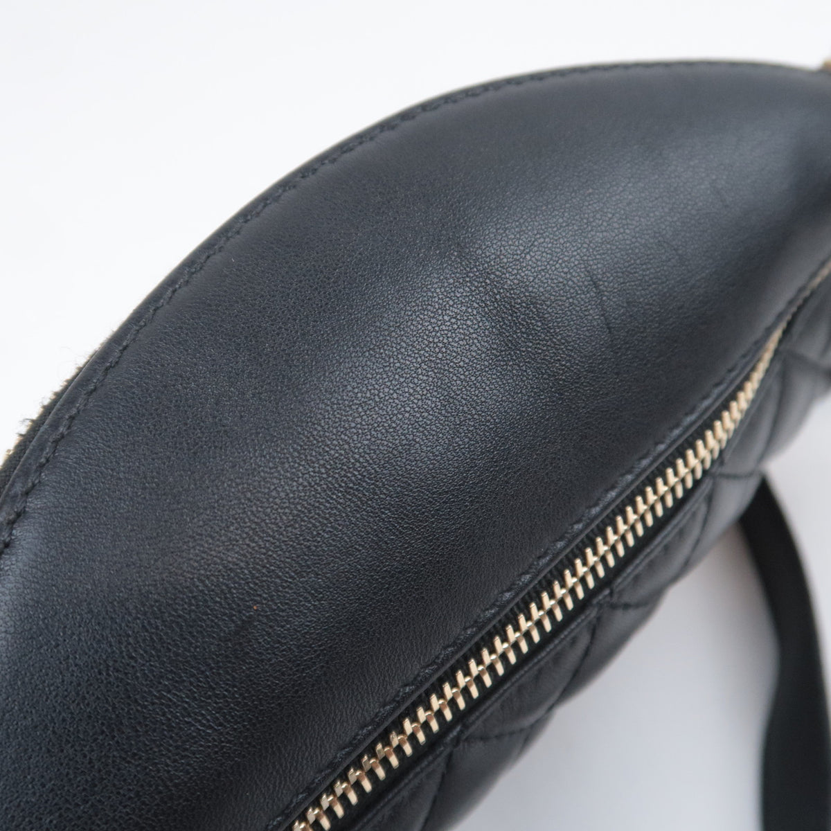 CHANEL Matelasse Chain Body Bag Lambskin