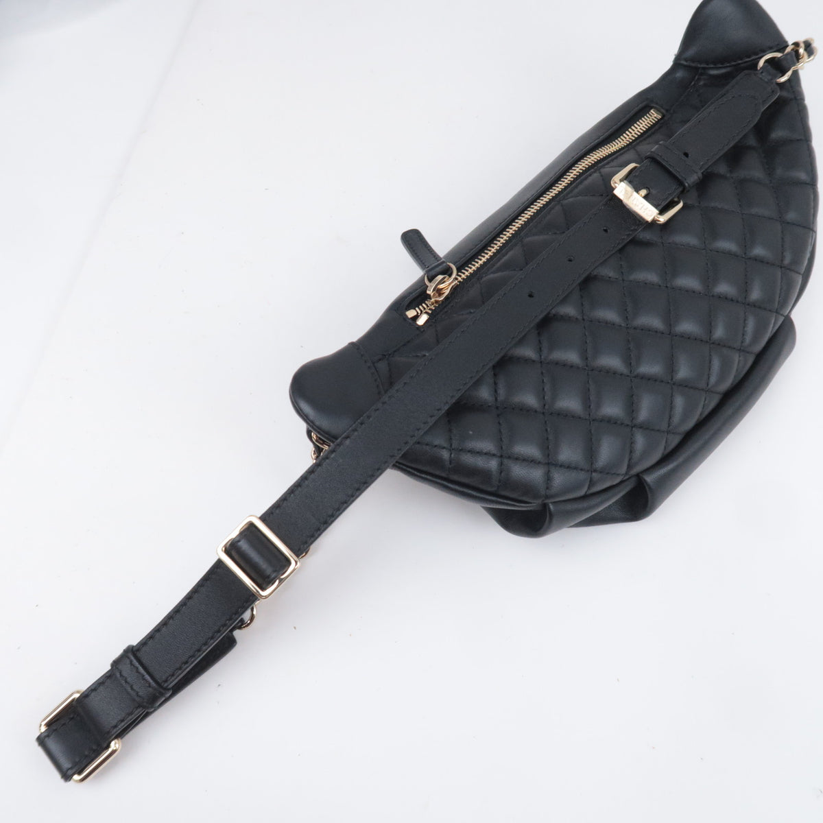 CHANEL Matelasse Chain Body Bag Lambskin