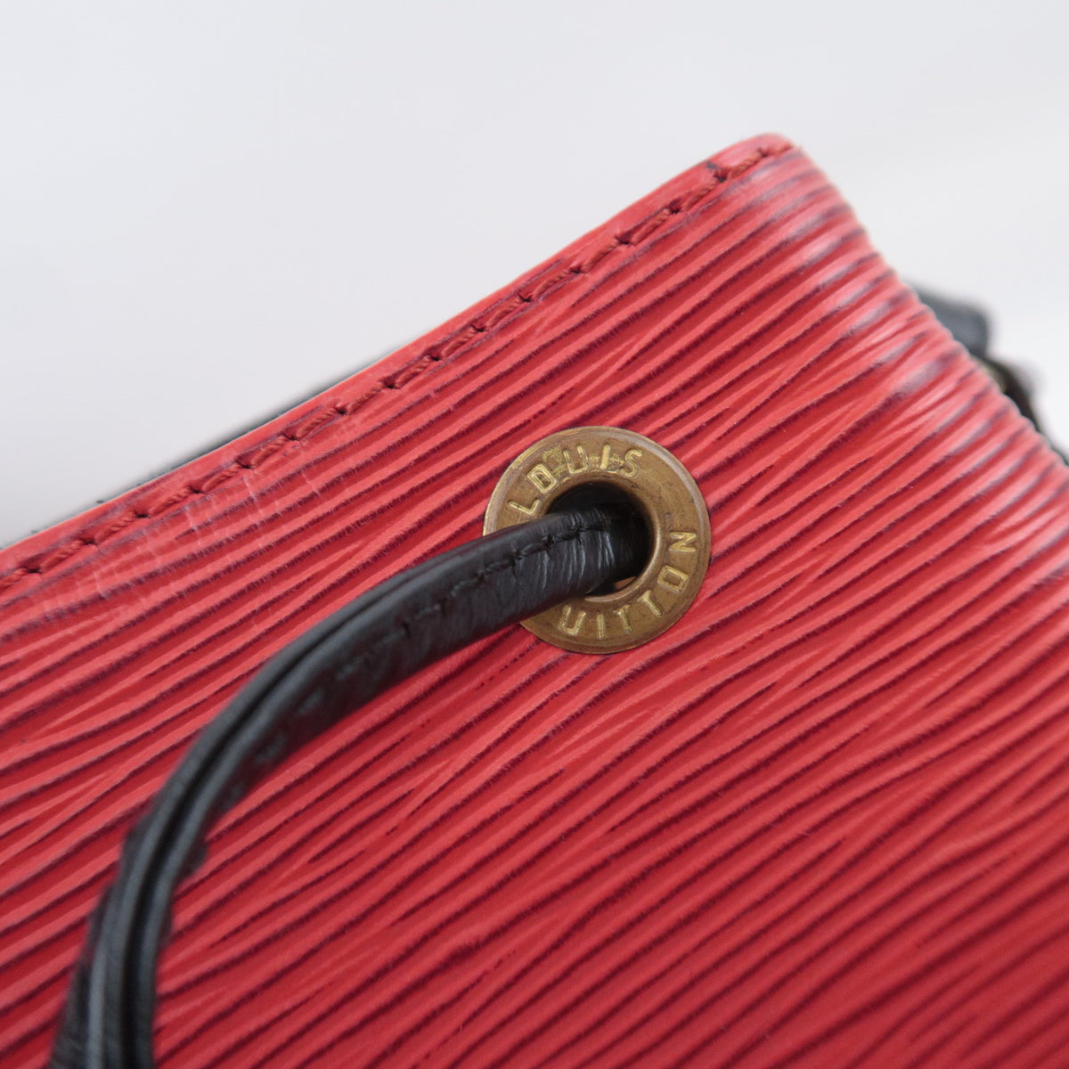 Louis Vuitton Epi Petit Noe two tone Bag Castilian Red / Noir M44172