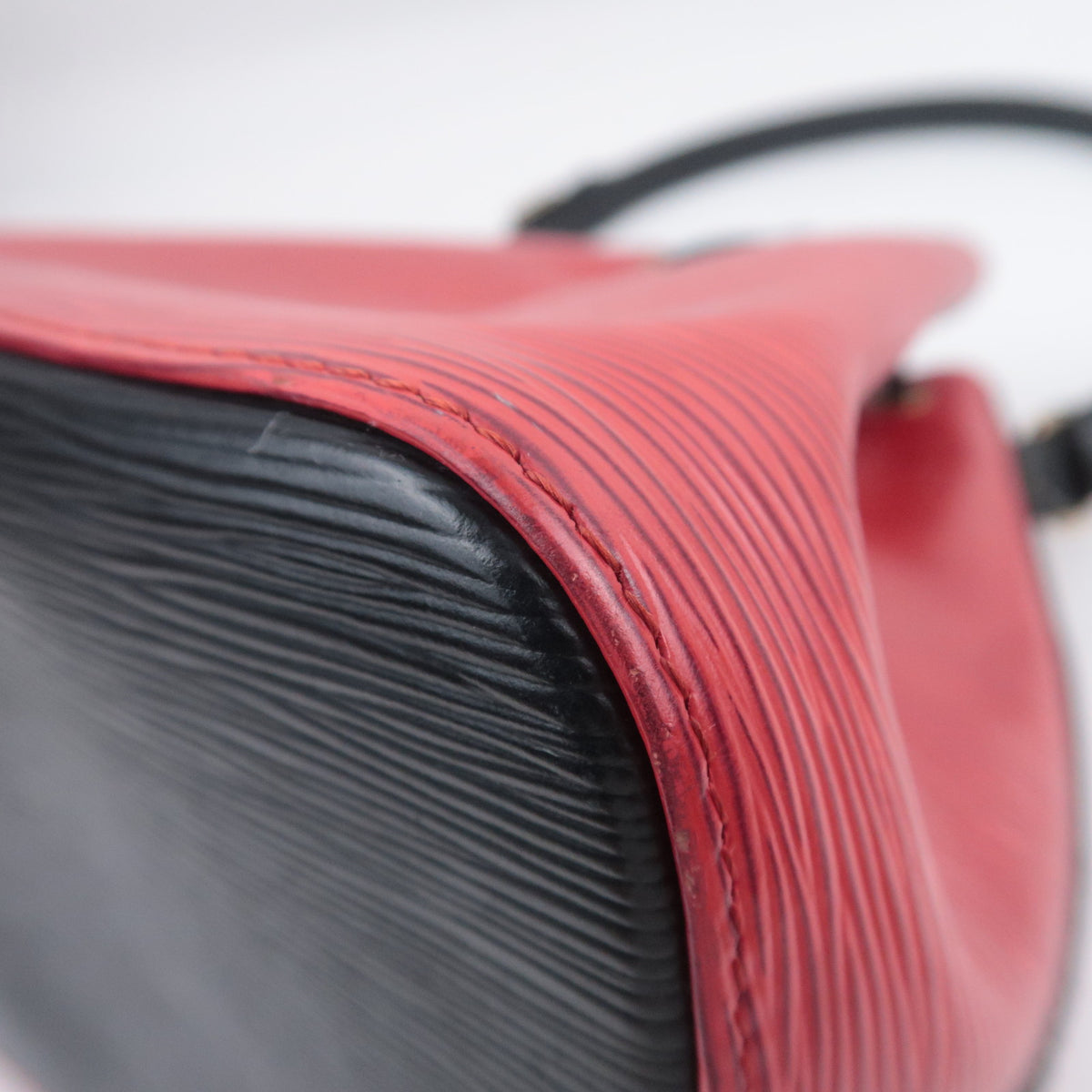 Louis Vuitton Epi Petit Noe two tone Bag Castilian Red / Noir M44172