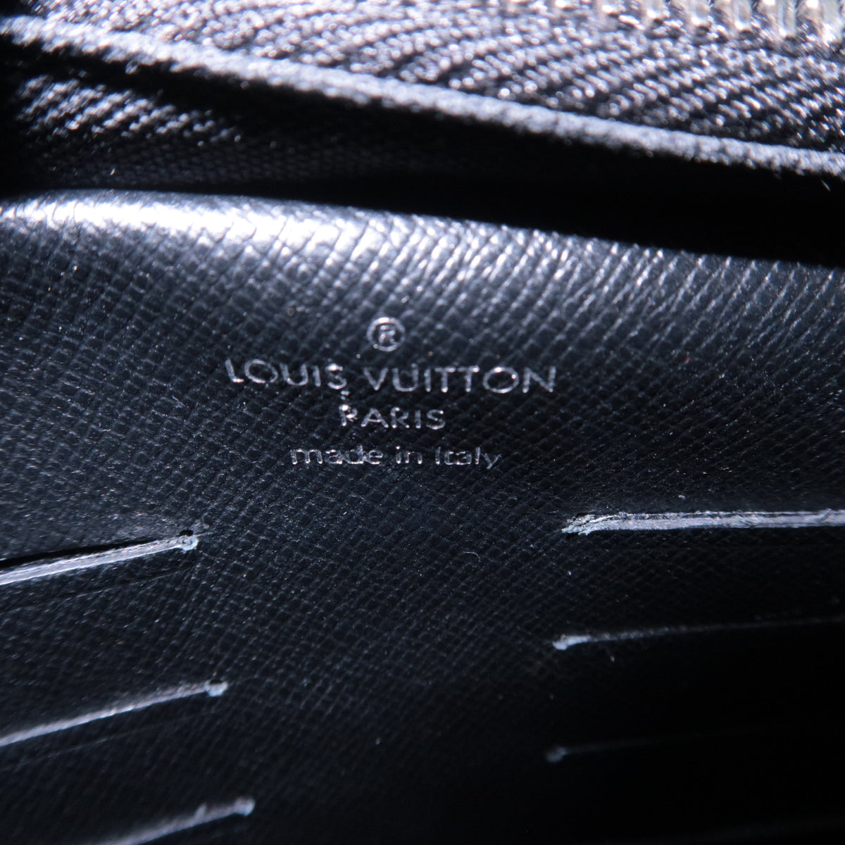Louis Vuitton Taiga Pavel Clutch Bag M31142