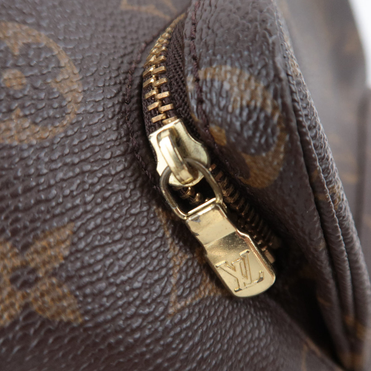 Louis Vuitton Monogram Montsouris MM M51136