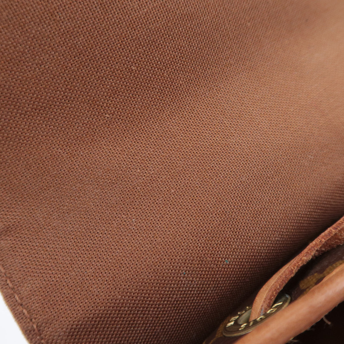 Louis Vuitton Monogram Montsouris MM M51136