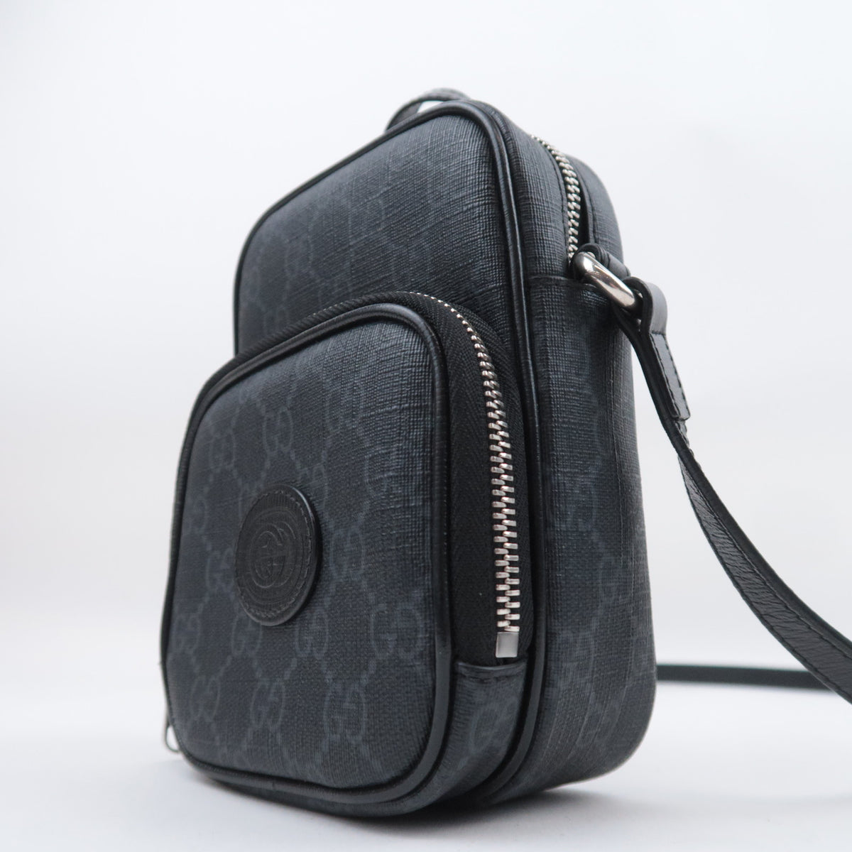 GUCCI Interlocking G GG Supreme Small Shoulder Bag 672952