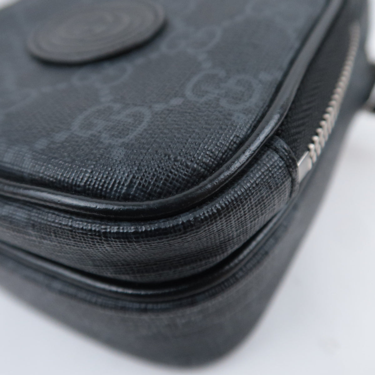 GUCCI Interlocking G GG Supreme Small Shoulder Bag 672952