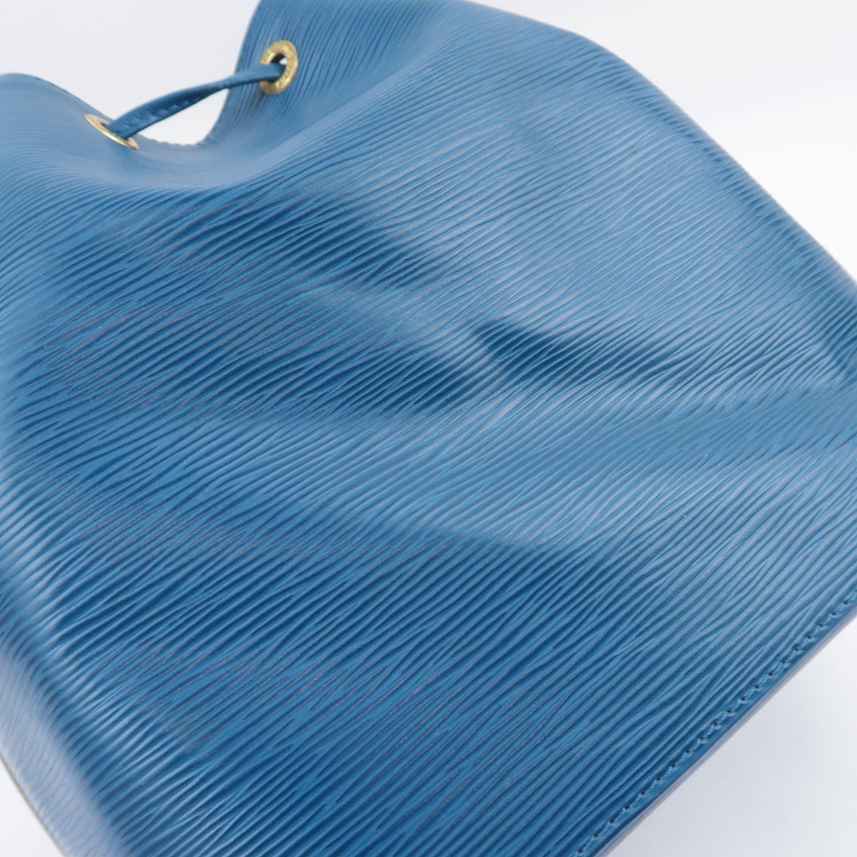 Louis Vuitton Epi Petit Noe Shoulder Bag Toledo Blue M44105