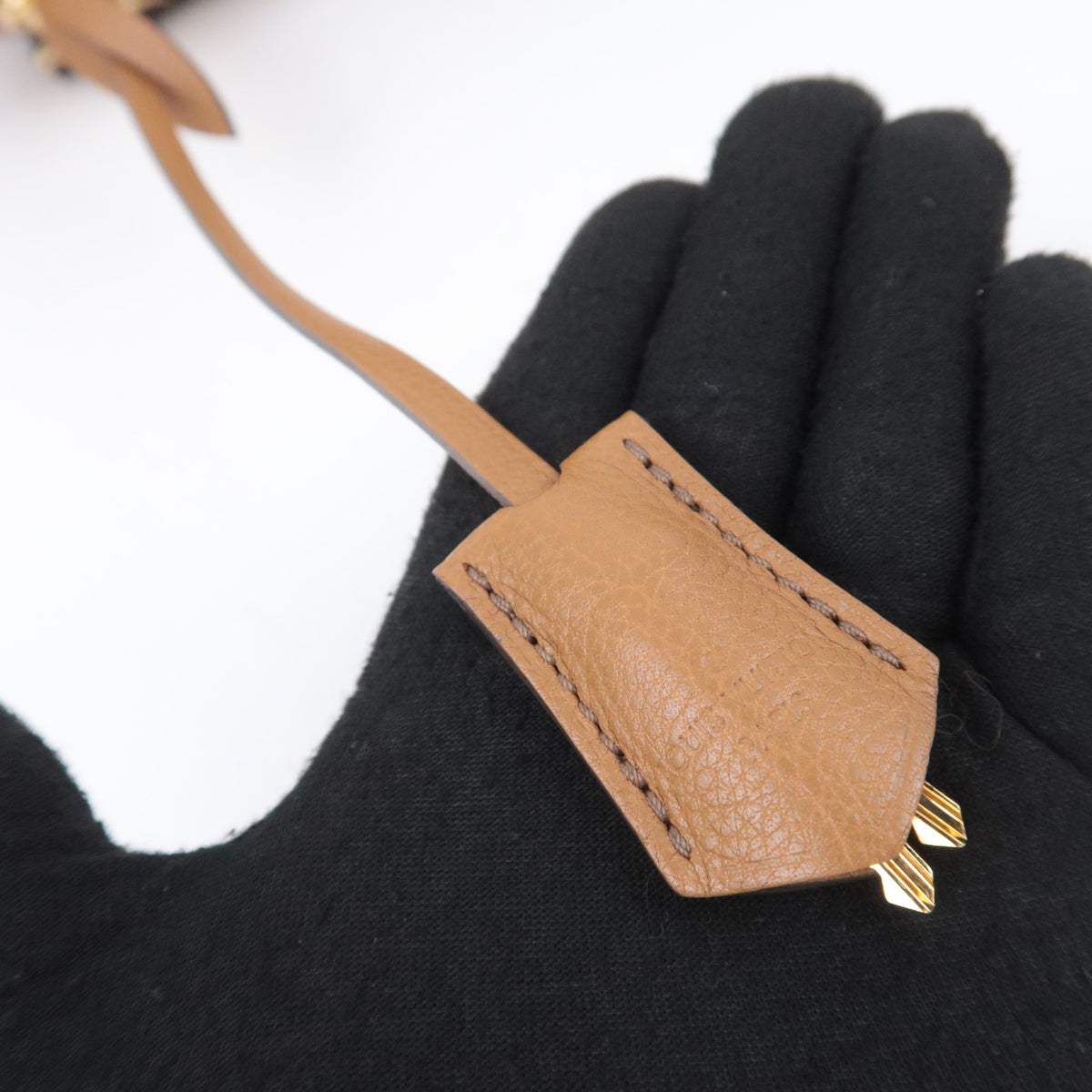 Louis Vuitton Monogram Mahina Selene PM M94212