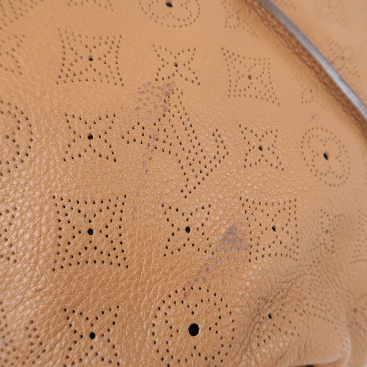 Louis Vuitton Monogram Mahina Selene PM M94212