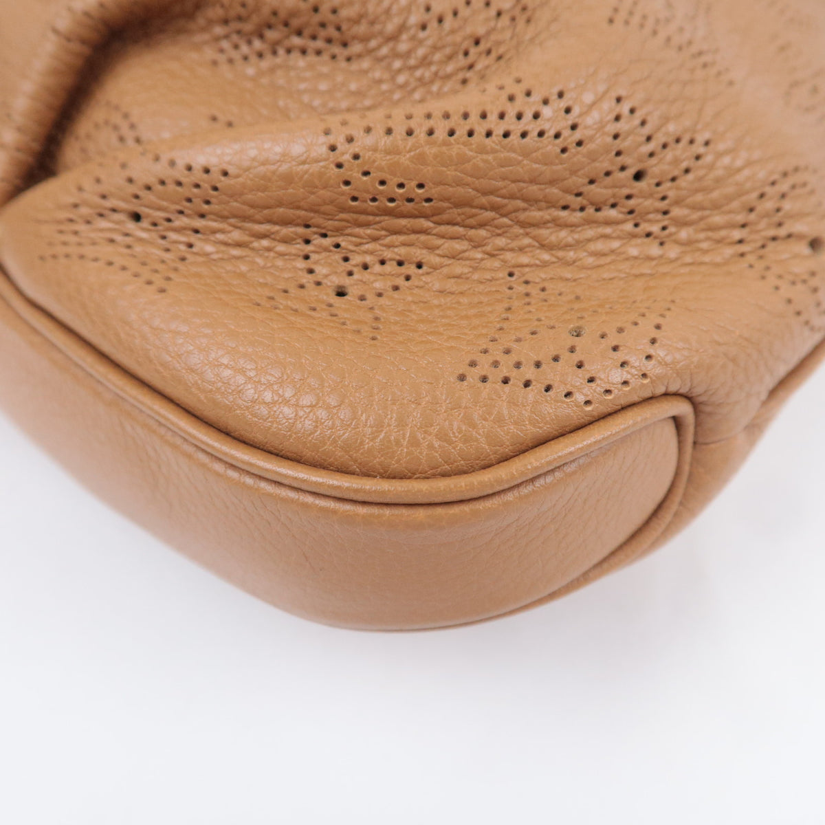 Louis Vuitton Monogram Mahina Selene PM M94212