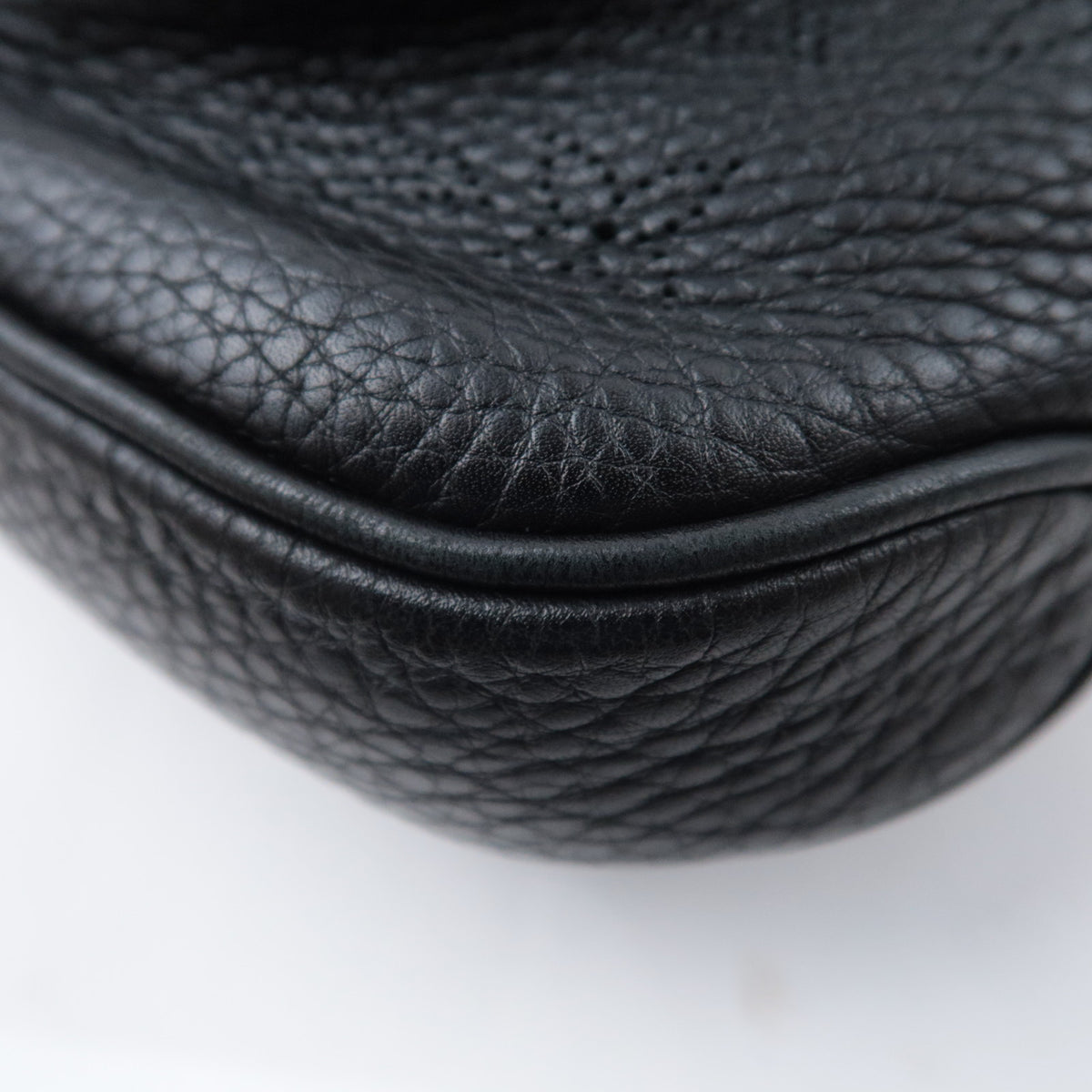 Louis Vuitton Monogram Mahina Selene MM M94314