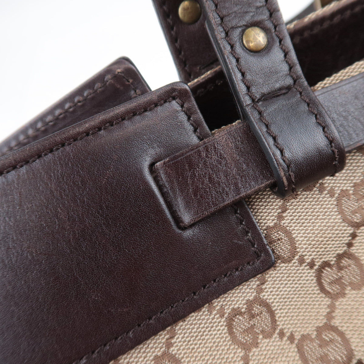 GUCCI GG Canvas Front Belt Tote Bag 106251